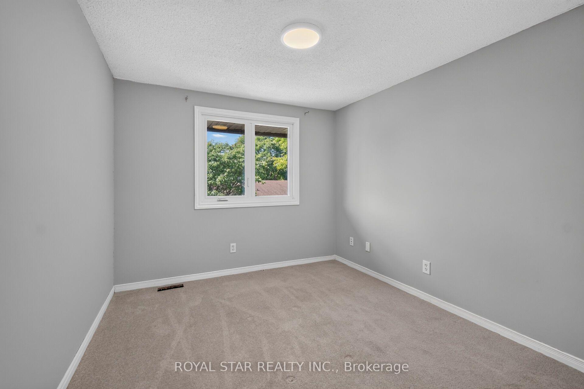 Photo 37 of Unit 207, 3205 Uplands Drive, Ottawa, Hunt Club Woods — HOMEH