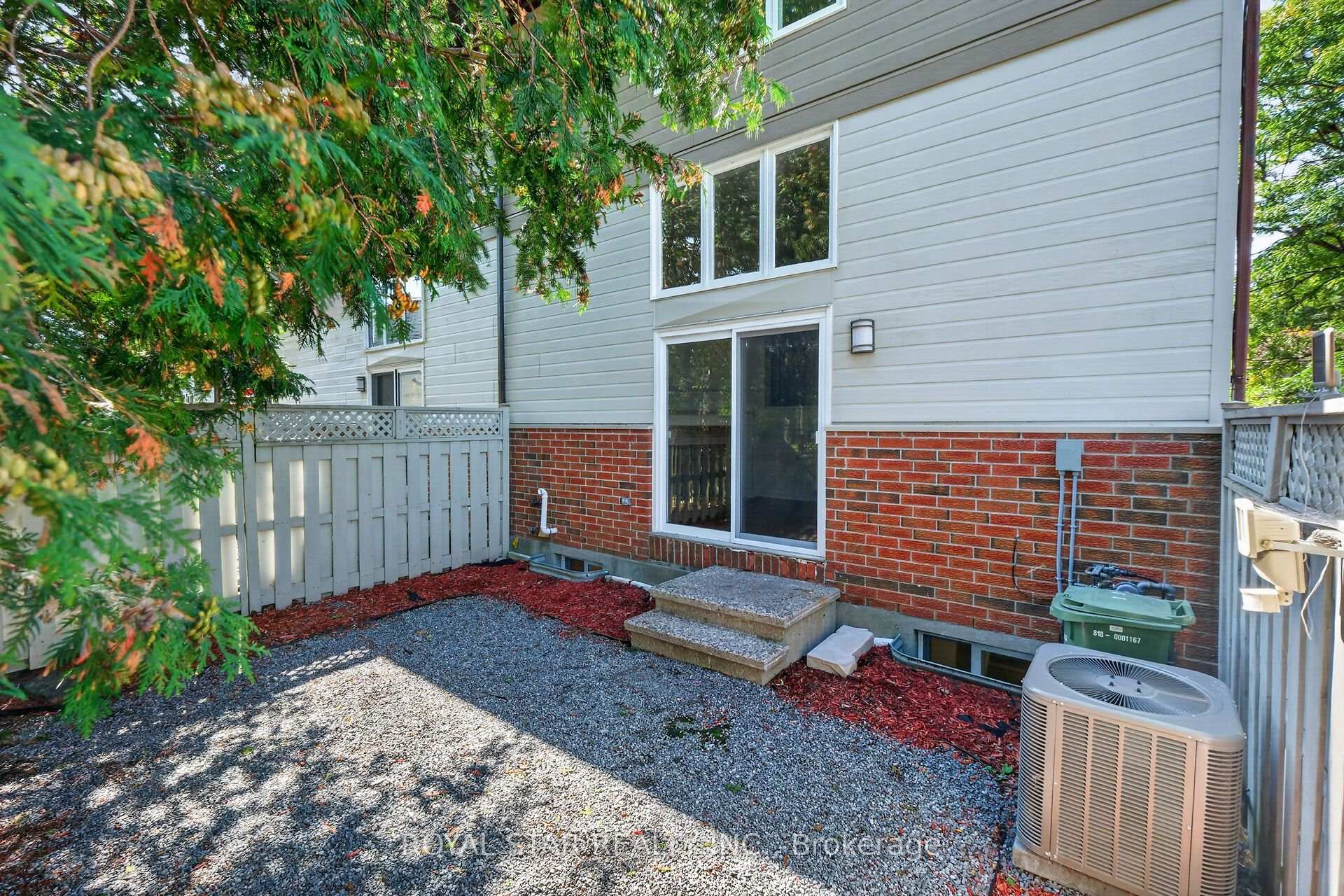 Photo 43 of Unit 207, 3205 Uplands Drive, Ottawa, Hunt Club Woods — HOMEH