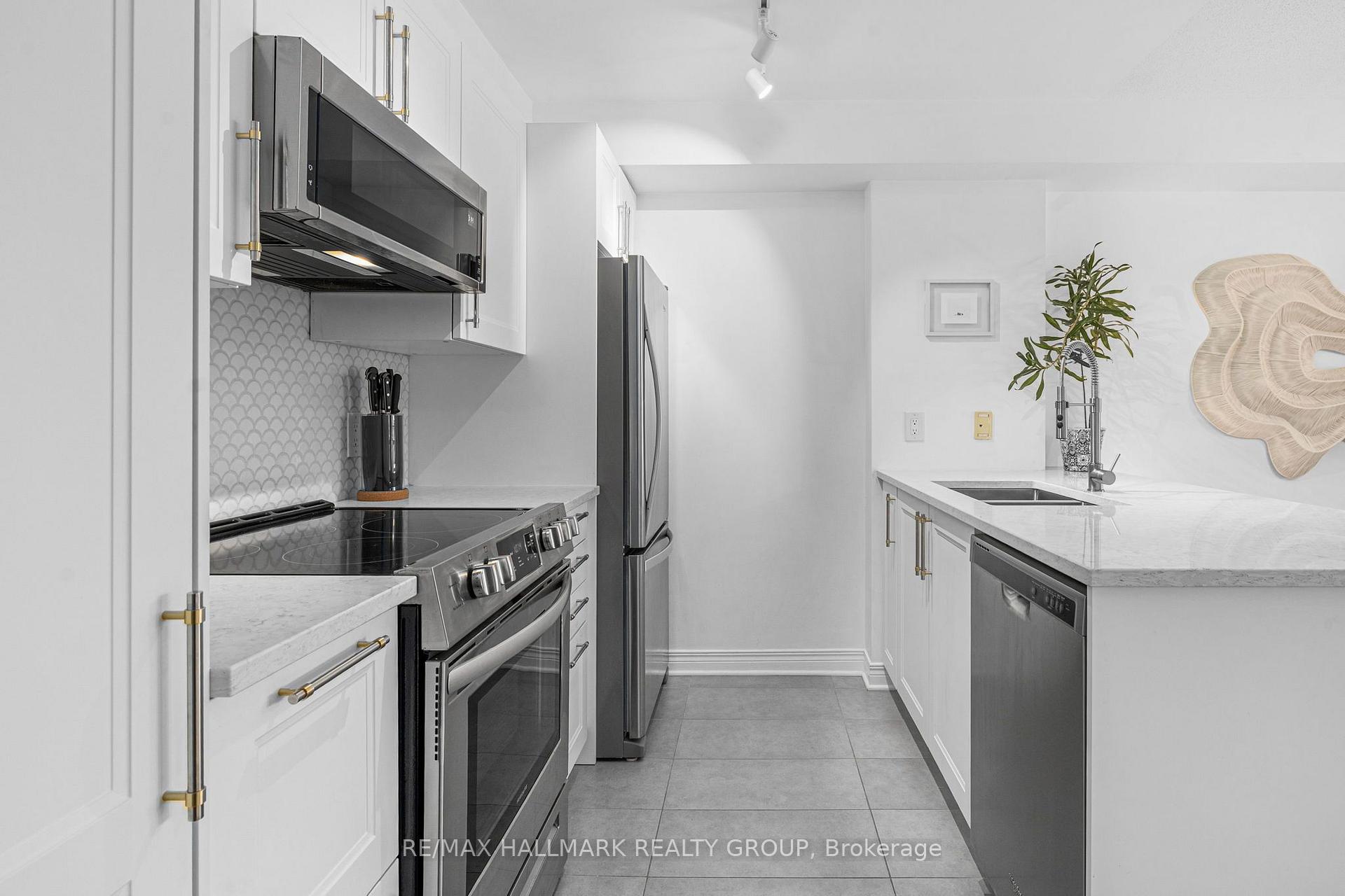 Photo 4 of Unit 511, 429 Somerset Street W, Ottawa, Ottawa Centre — HOMEH