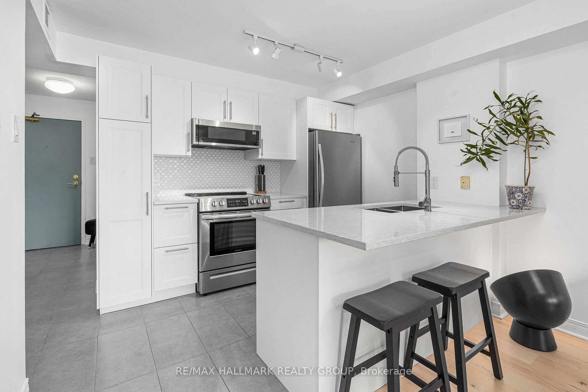 Photo 6 of Unit 511, 429 Somerset Street W, Ottawa, Ottawa Centre — HOMEH