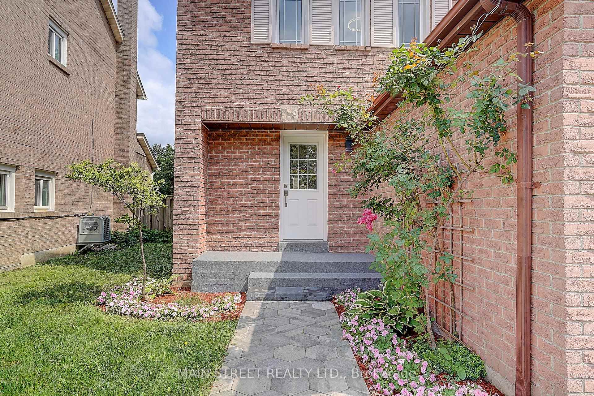 Photo 3 of 59 Stockbridge Crescent, Ajax, Central West — HOMEH
