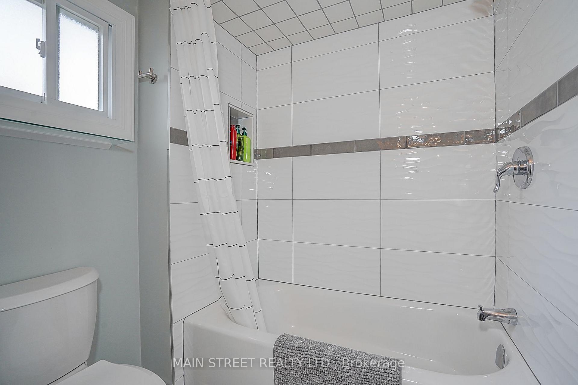 Photo 32 of 59 Stockbridge Crescent, Ajax, Central West — HOMEH