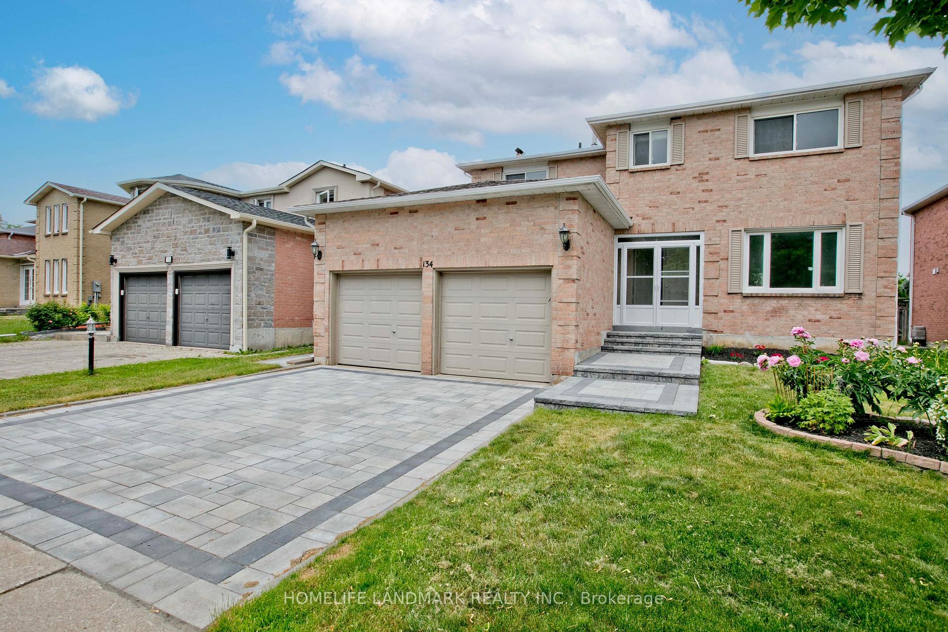 Photo 2 of 134 Cooperage Crescent, Richmond Hill, Westbrook — HOMEH