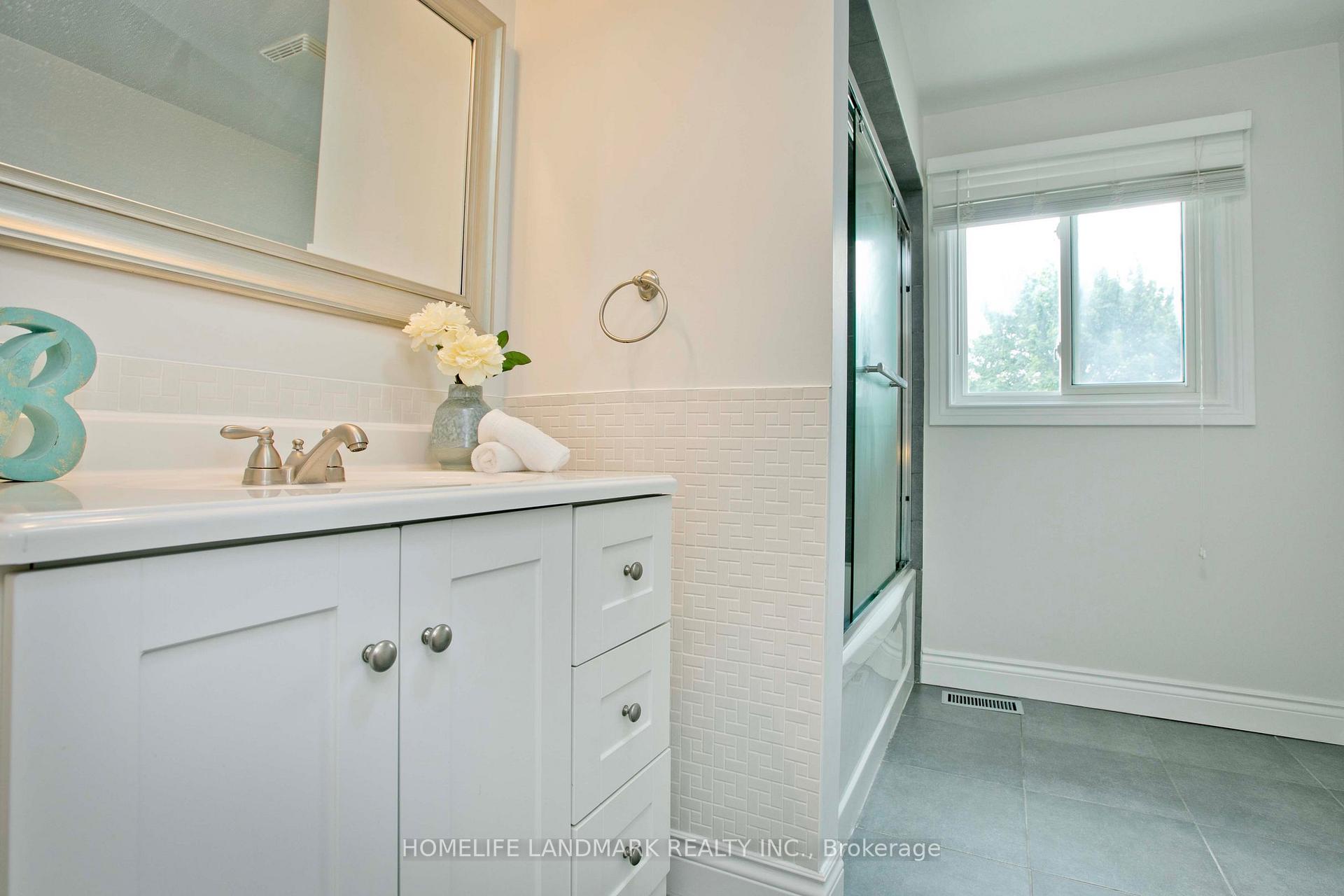 Photo 29 of 134 Cooperage Crescent, Richmond Hill, Westbrook — HOMEH