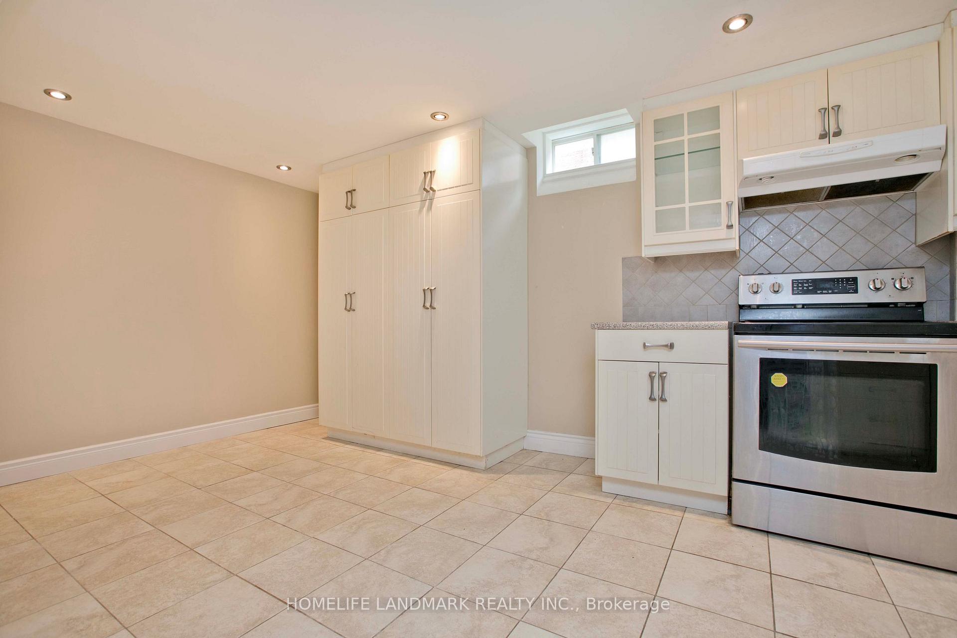 Photo 37 of 134 Cooperage Crescent, Richmond Hill, Westbrook — HOMEH