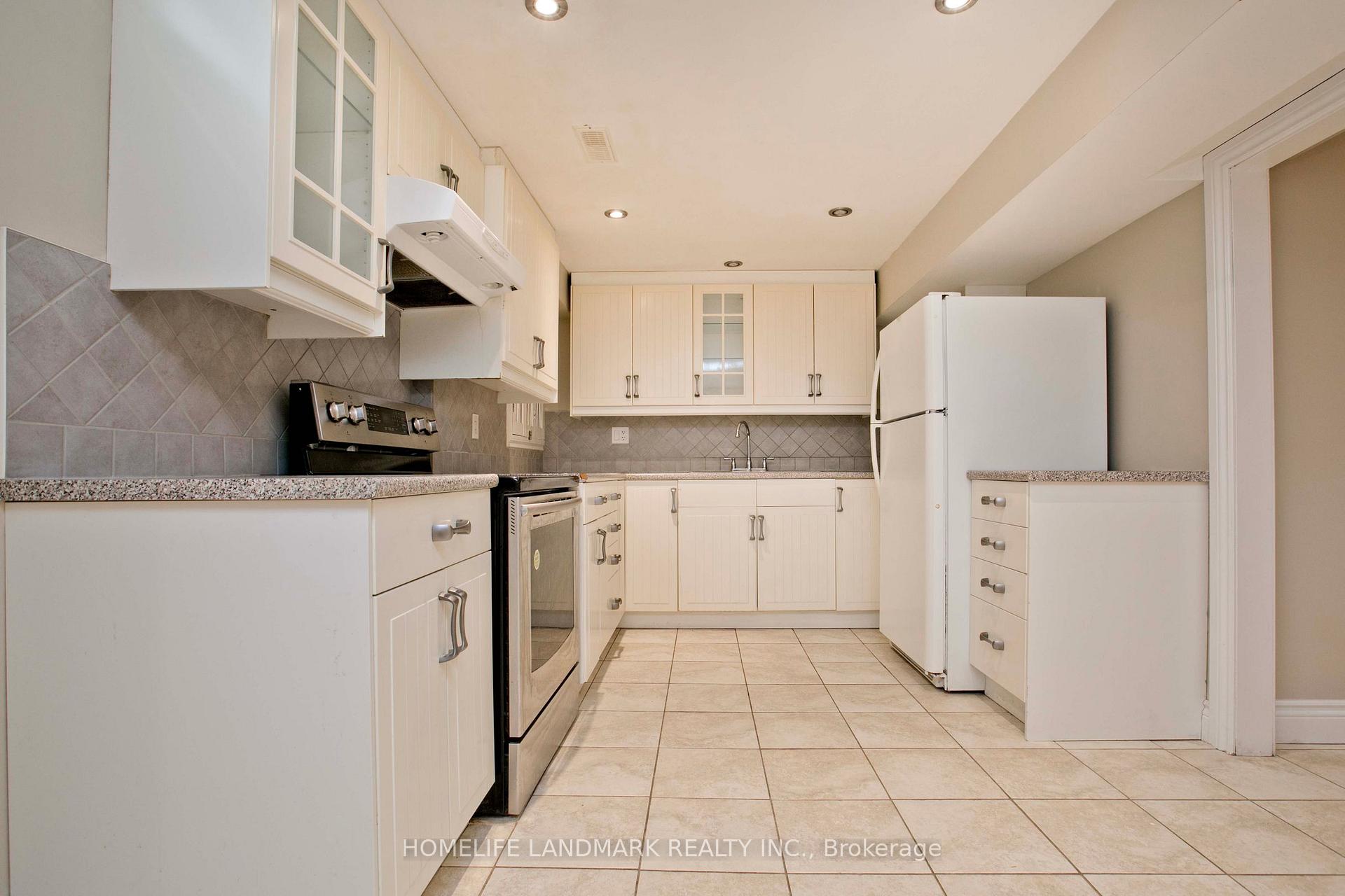 Photo 39 of 134 Cooperage Crescent, Richmond Hill, Westbrook — HOMEH
