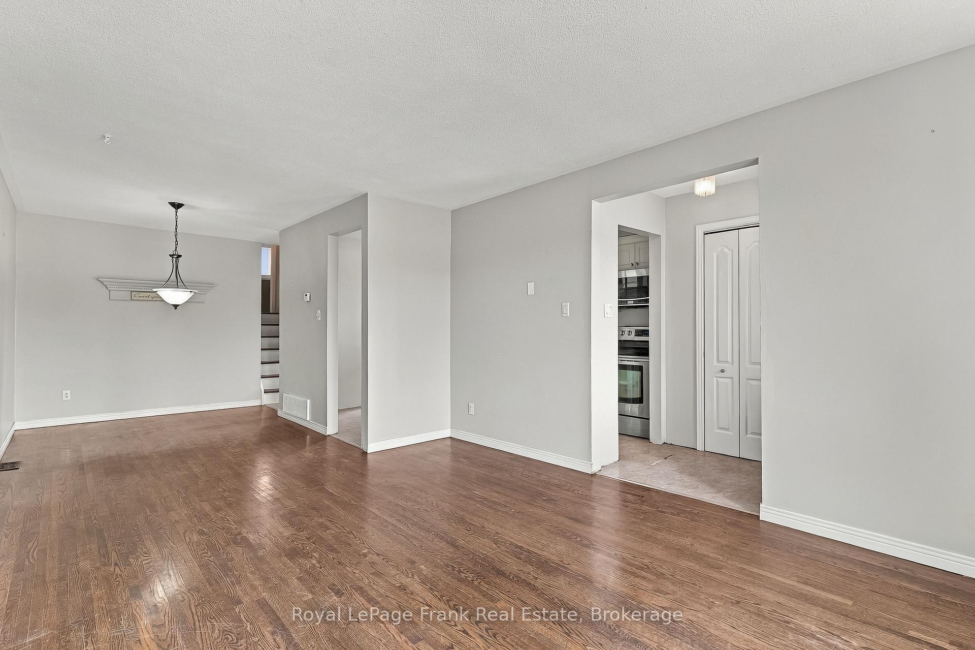 Photo 6 of 1317 Park Road S, Oshawa, Lakeview — HOMEH
