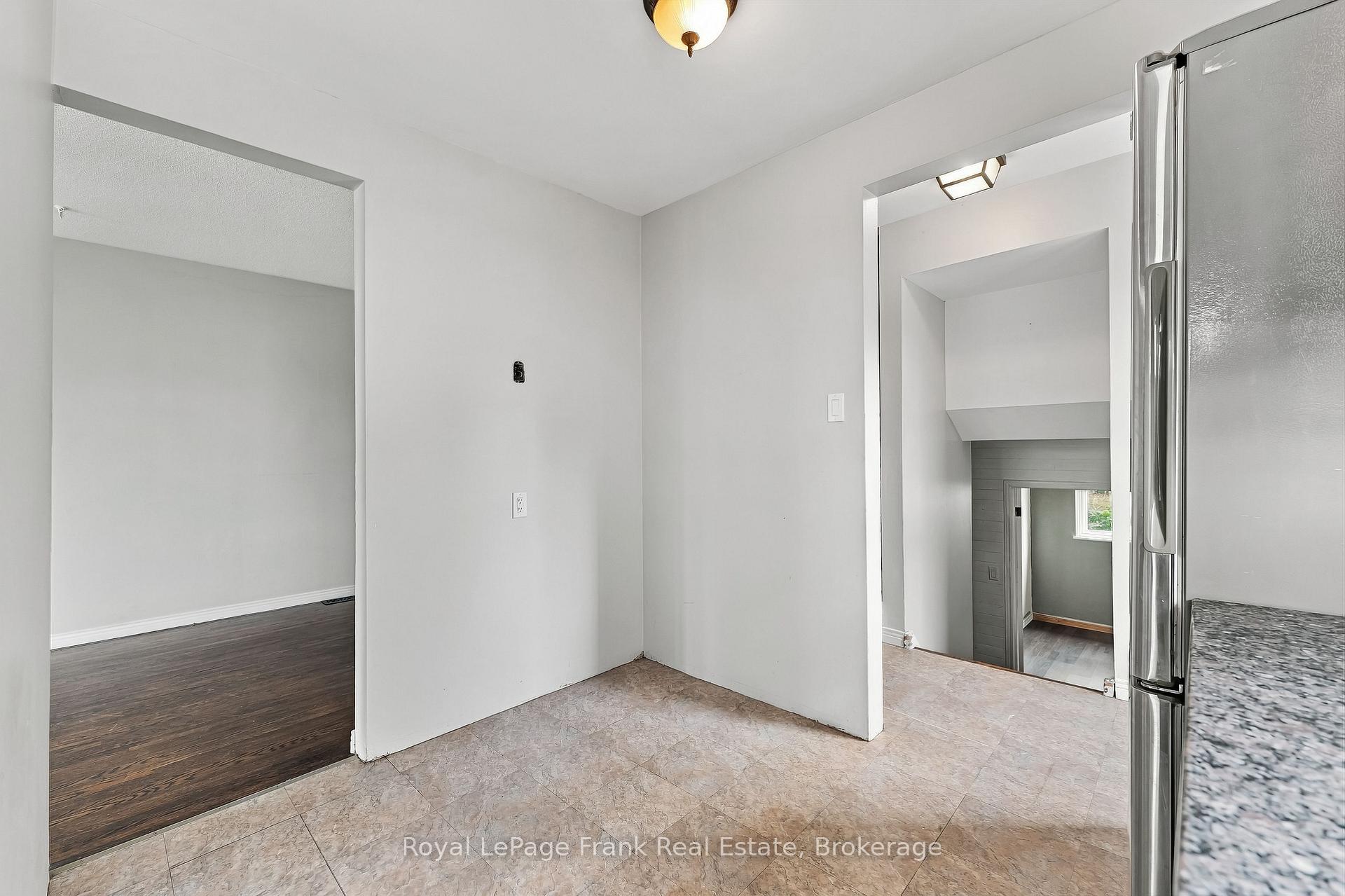 Photo 11 of 1317 Park Road S, Oshawa, Lakeview — HOMEH