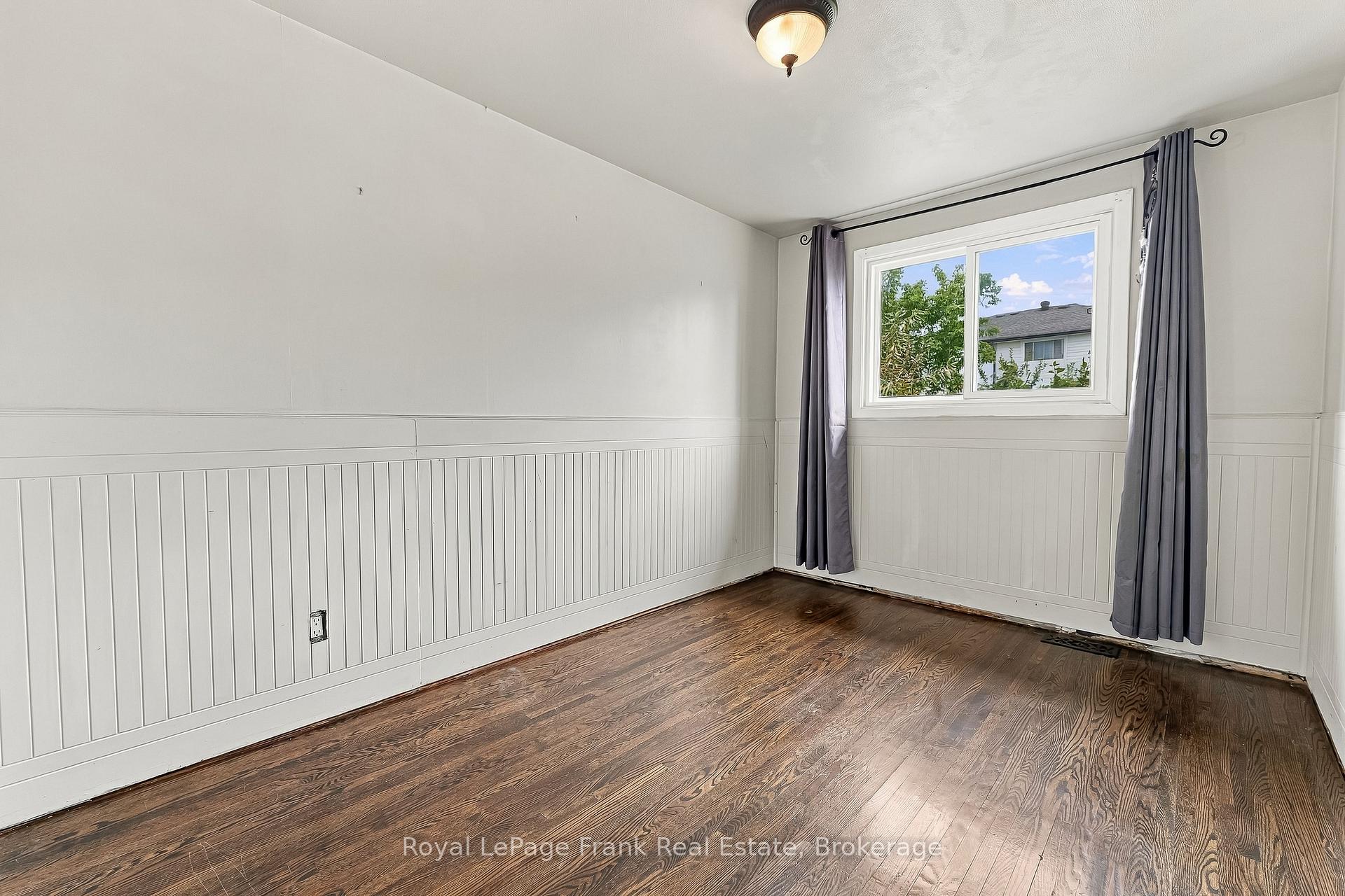 Photo 14 of 1317 Park Road S, Oshawa, Lakeview — HOMEH