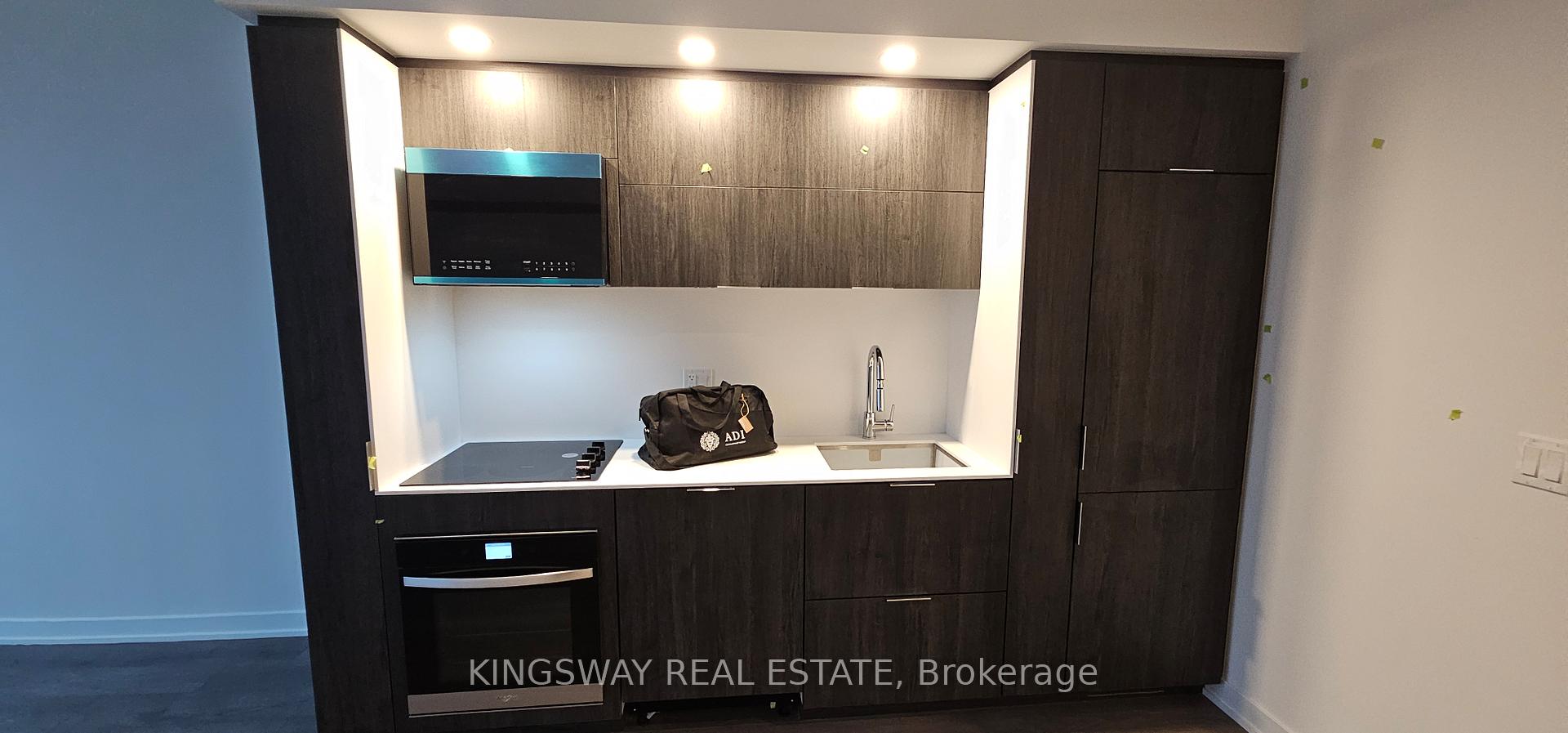 Photo 13 of Unit 405, 370 Martha Street, Burlington, Brant — HOMEH