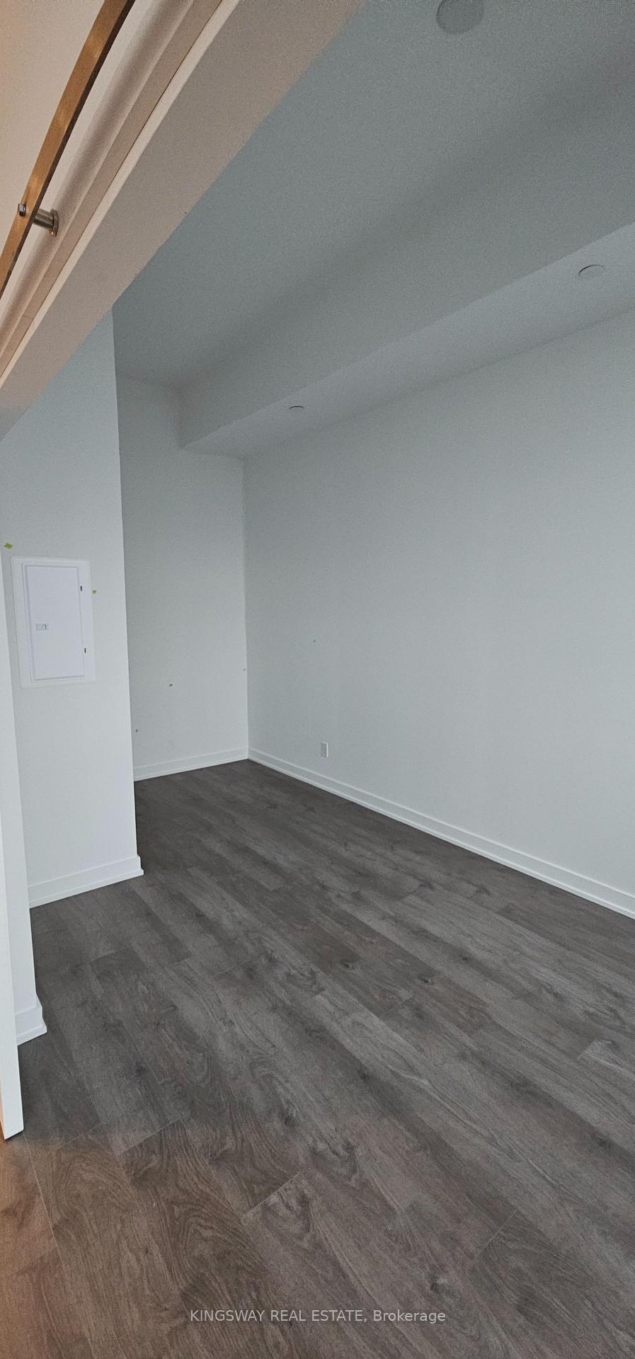 Photo 21 of Unit 405, 370 Martha Street, Burlington, Brant — HOMEH