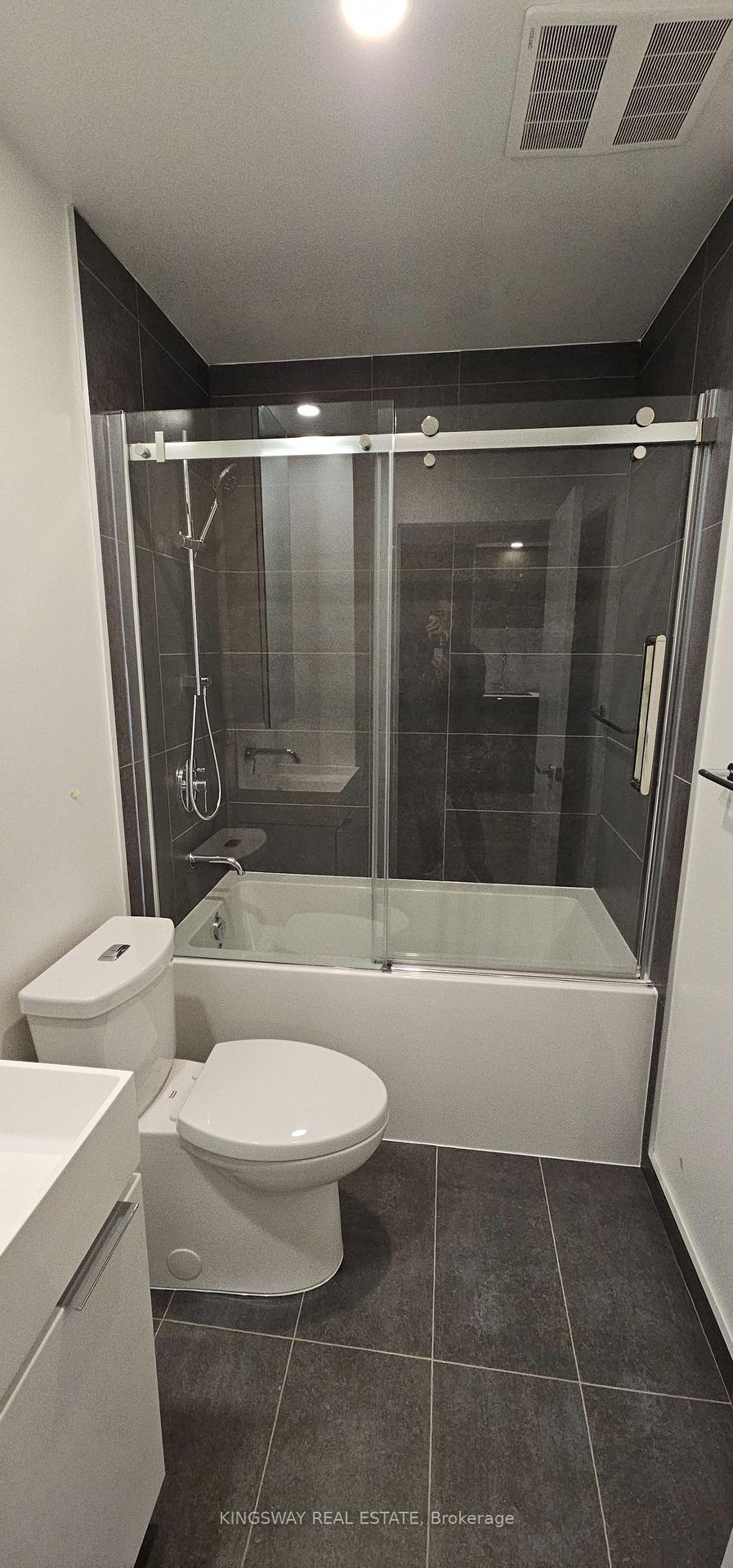 Photo 25 of Unit 405, 370 Martha Street, Burlington, Brant — HOMEH