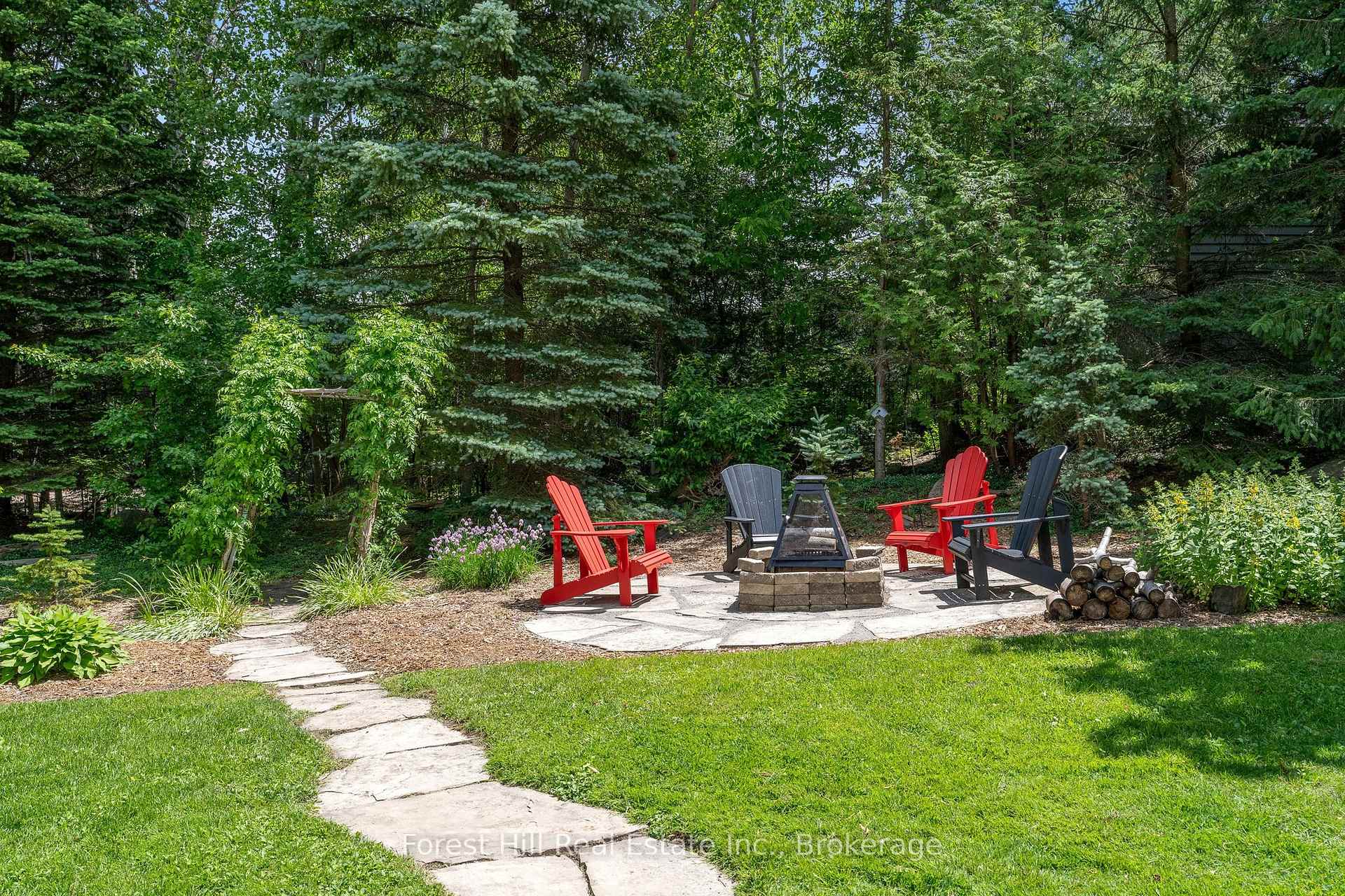 Photo 15 of 131 Aspen Way, Blue Mountains — HOMEH