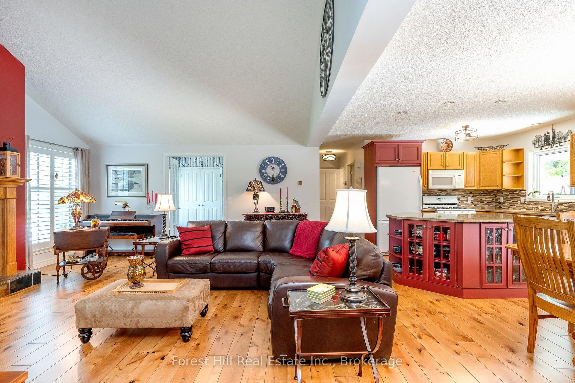 Photo 23 of 131 Aspen Way, Blue Mountains — HOMEH
