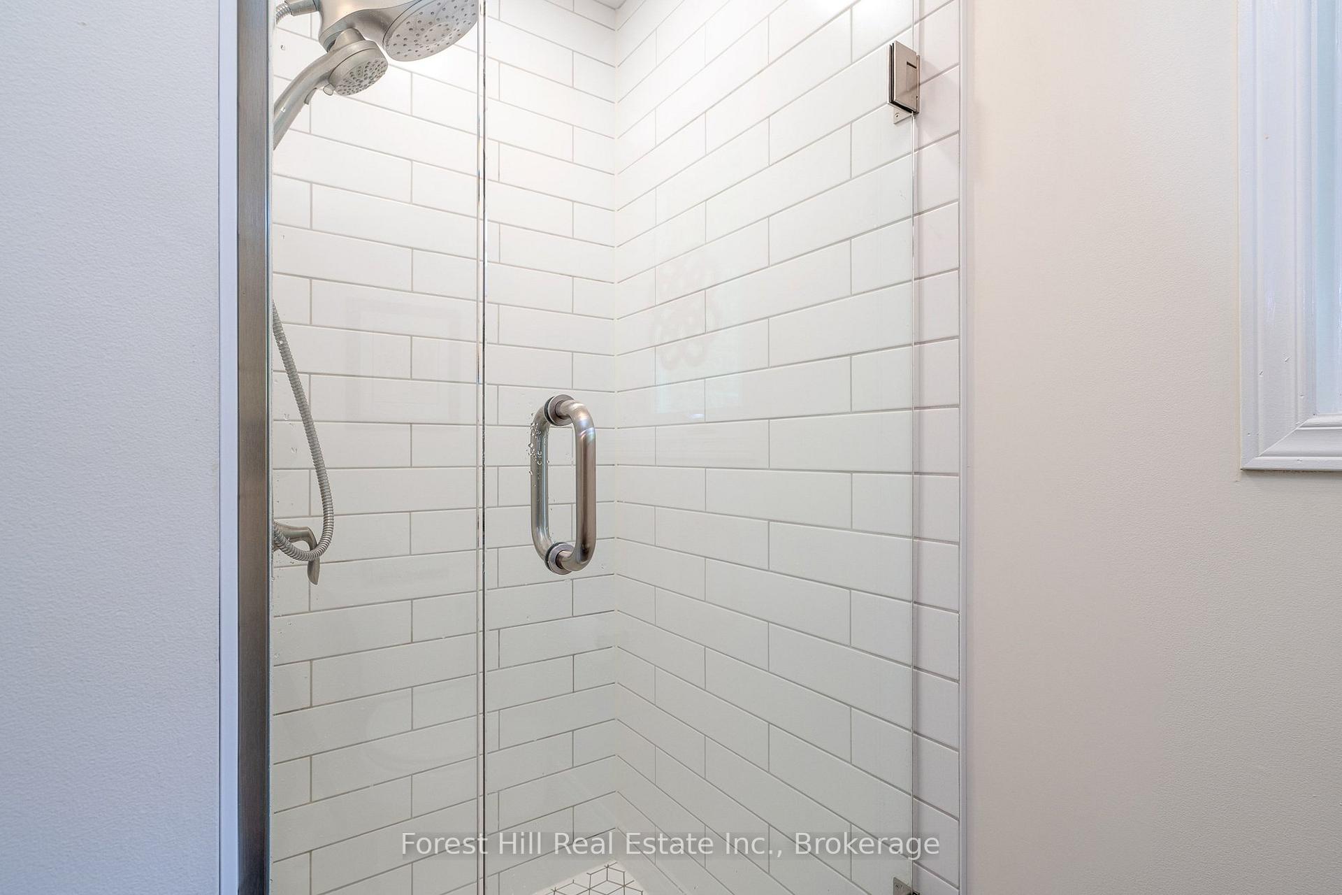 Photo 34 of 131 Aspen Way, Blue Mountains — HOMEH