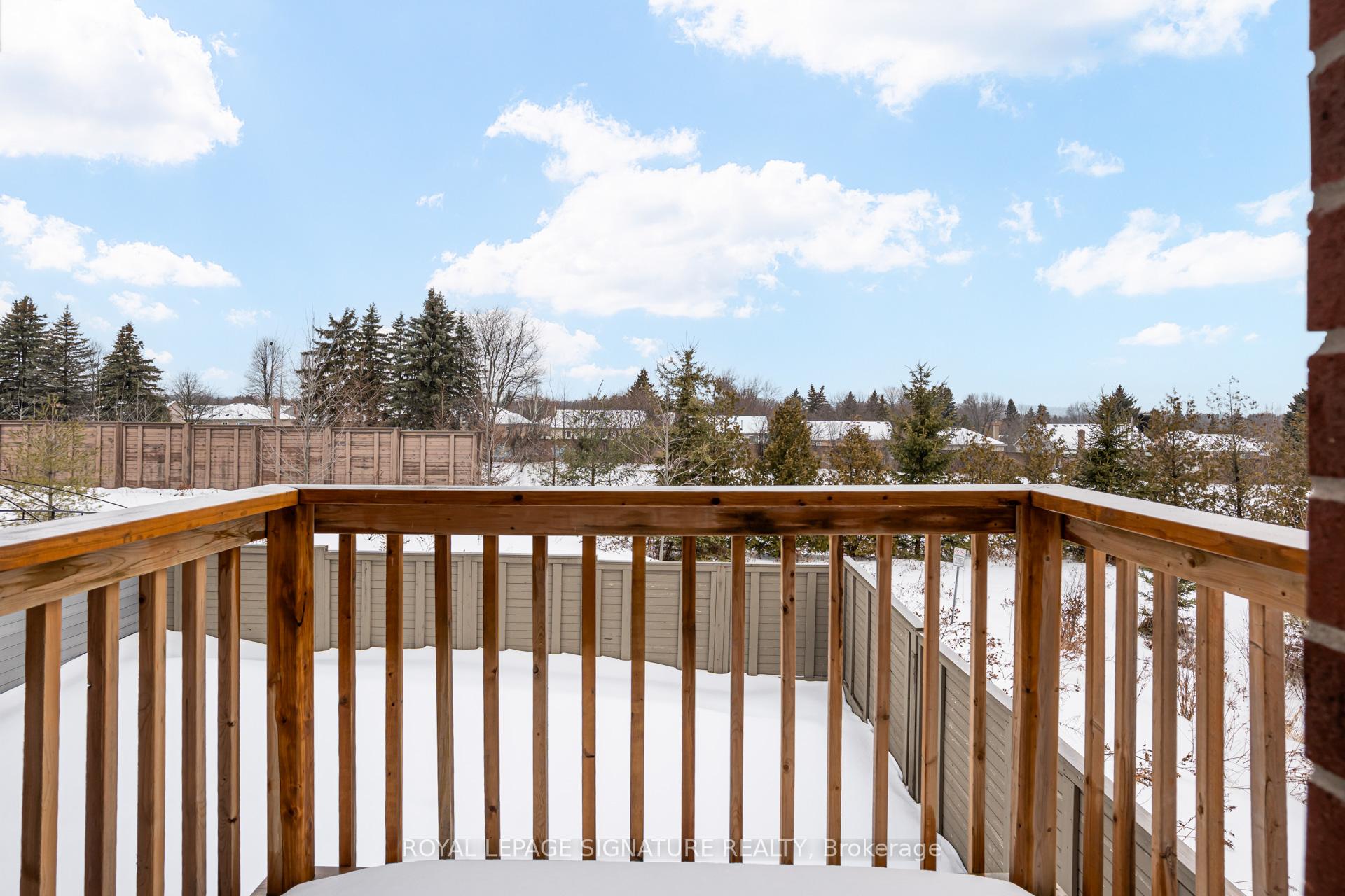 Photo 32 of 71 Maple Fields Circle, Aurora, Aurora Estates — HOMEH