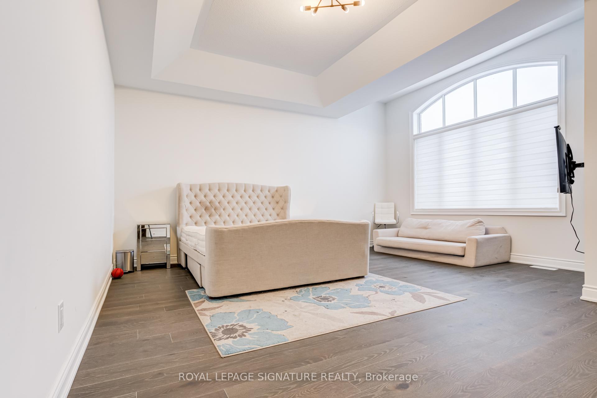 Photo 38 of 71 Maple Fields Circle, Aurora, Aurora Estates — HOMEH