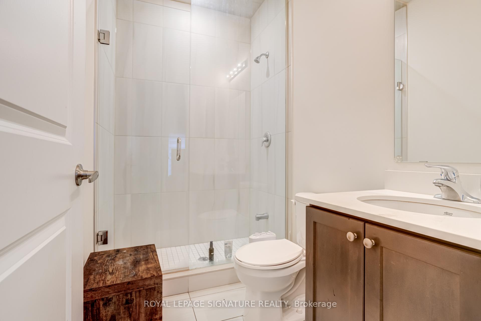 Photo 75 of 71 Maple Fields Circle, Aurora, Aurora Estates — HOMEH