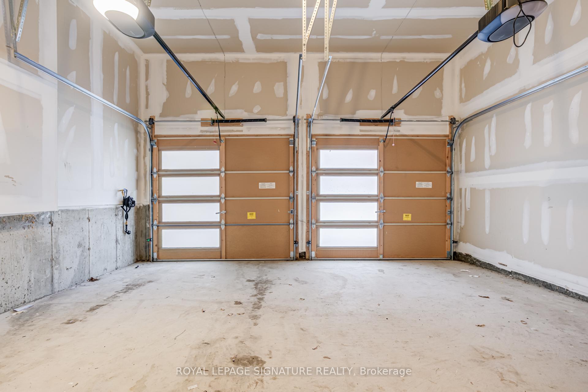 Photo 85 of 71 Maple Fields Circle, Aurora, Aurora Estates — HOMEH