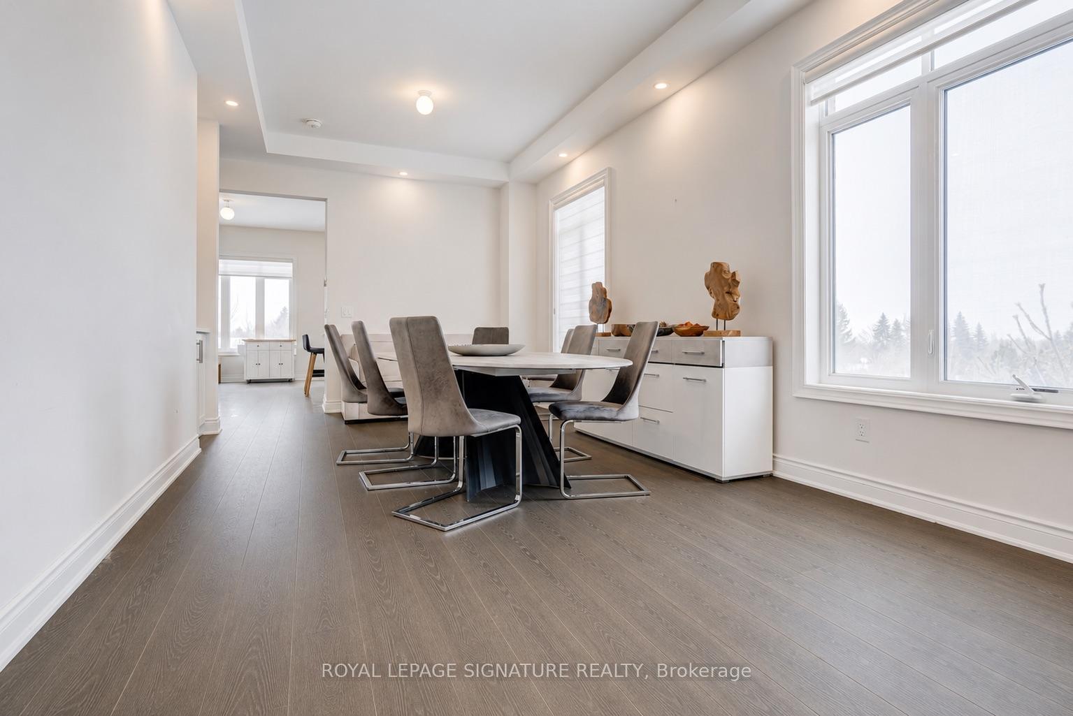 Photo 9 of 71 Maple Fields Circle, Aurora, Aurora Estates — HOMEH