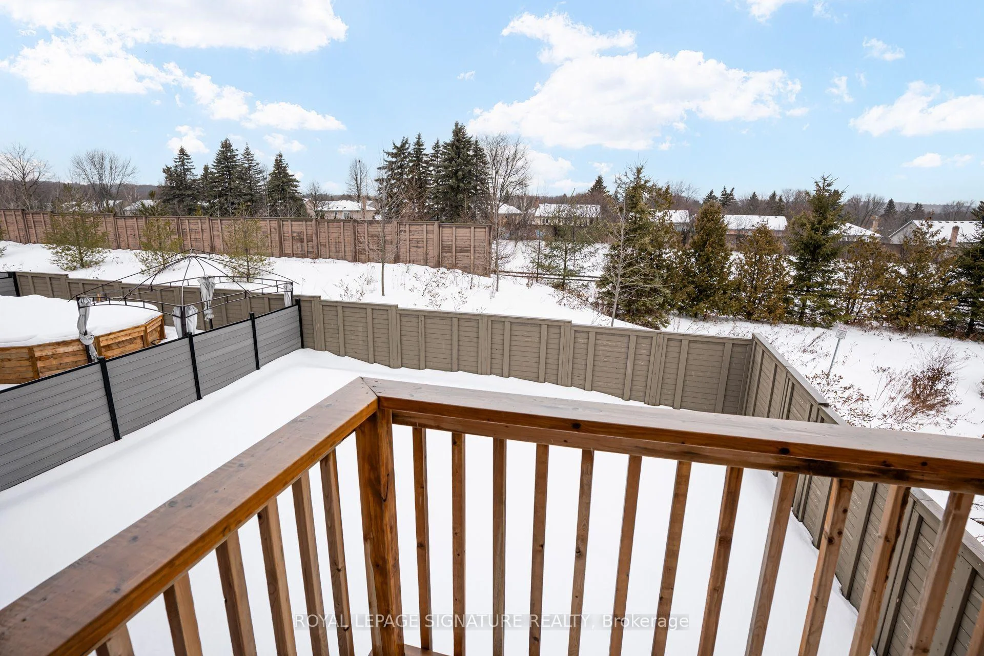 Photo 37 of 71 Maple Fields Circle, Aurora, Aurora Estates — HOMEH