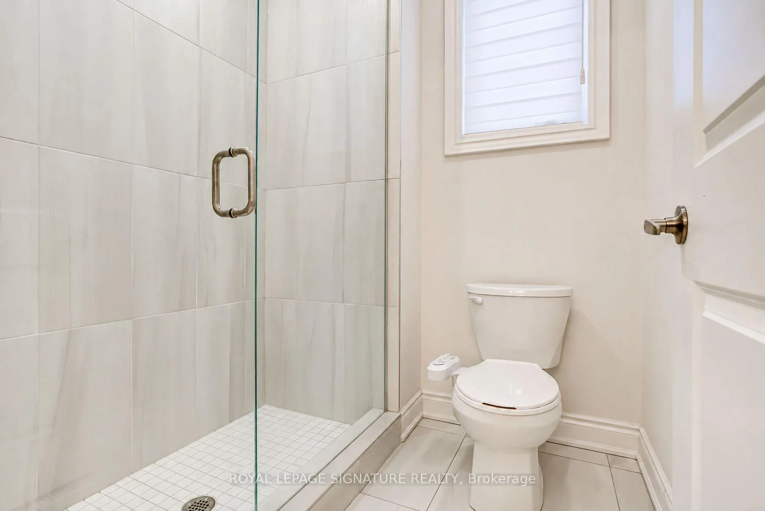 Photo 64 of 71 Maple Fields Circle, Aurora, Aurora Estates — HOMEH