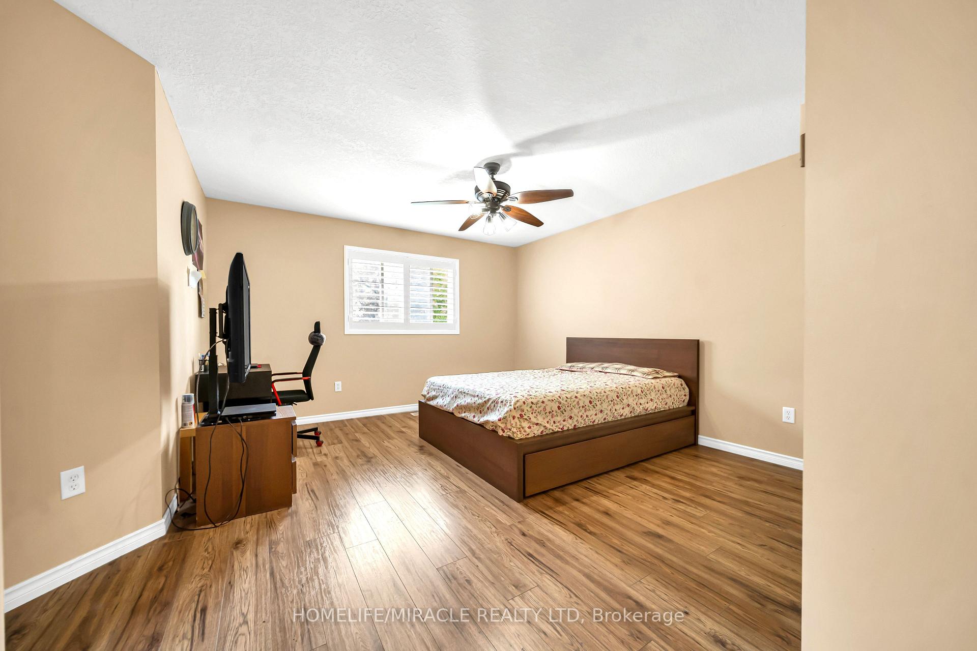 Photo 33 of 57 Hunter Way, Brantford, Empire — HOMEH