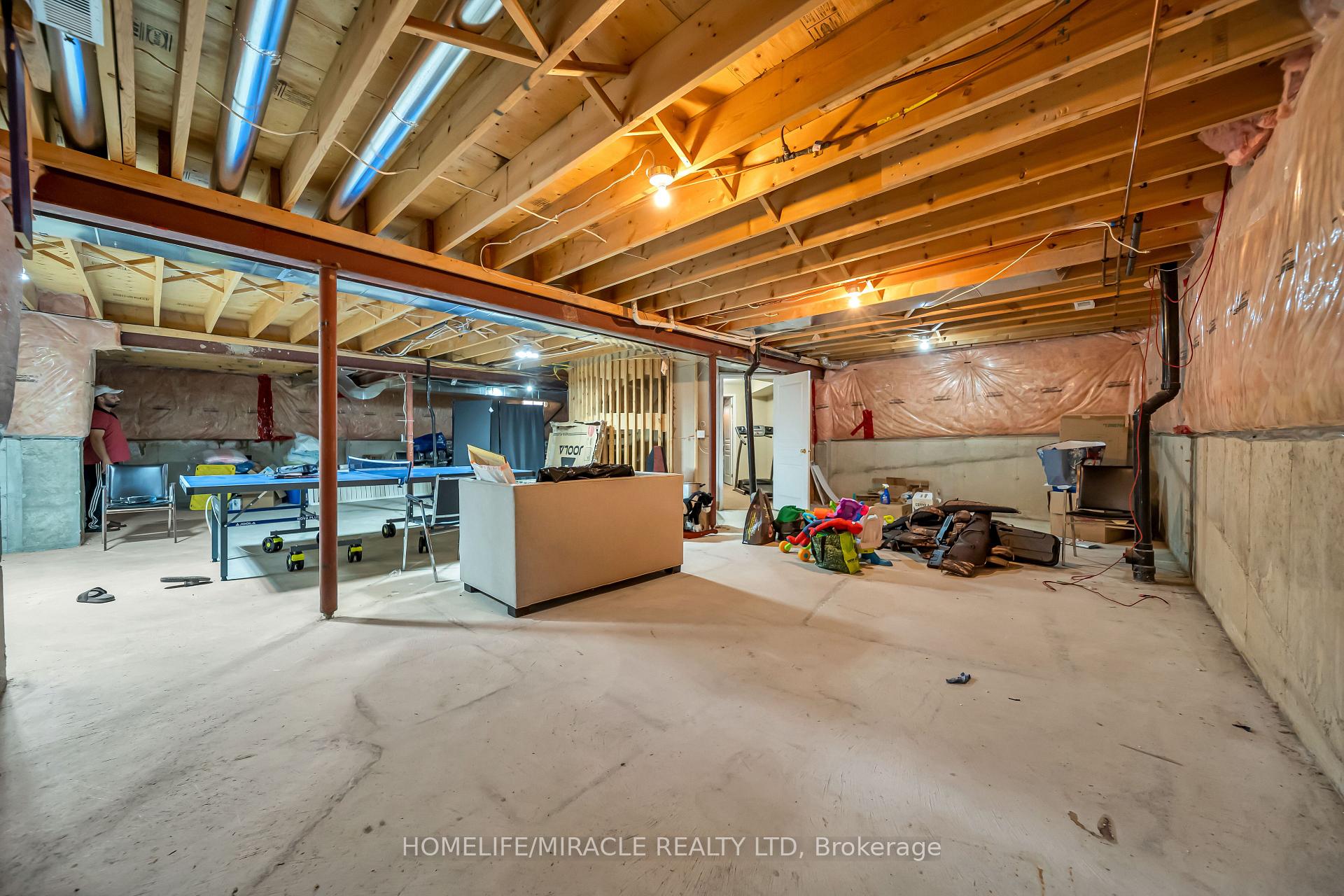 Photo 43 of 57 Hunter Way, Brantford, Empire — HOMEH