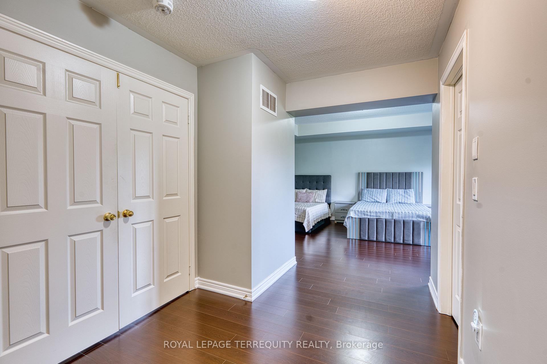 Photo 20 of 38 Rhapsody Crescent, Brampton, Vales of Castlemore — HOMEH