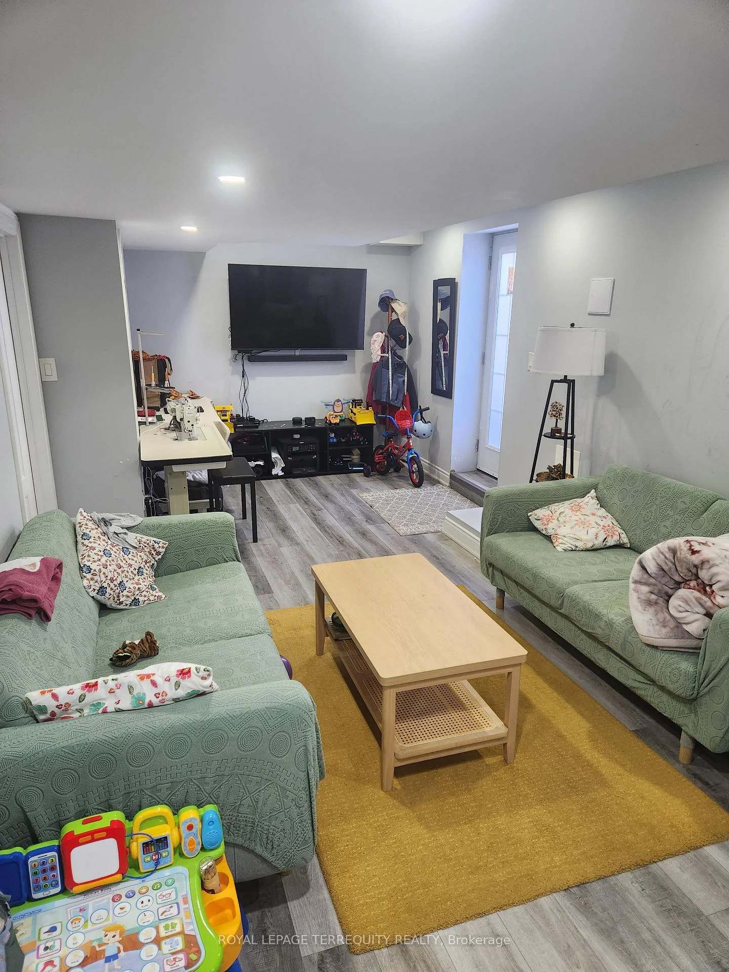 Photo 27 of 38 Rhapsody Crescent, Brampton, Vales of Castlemore — HOMEH