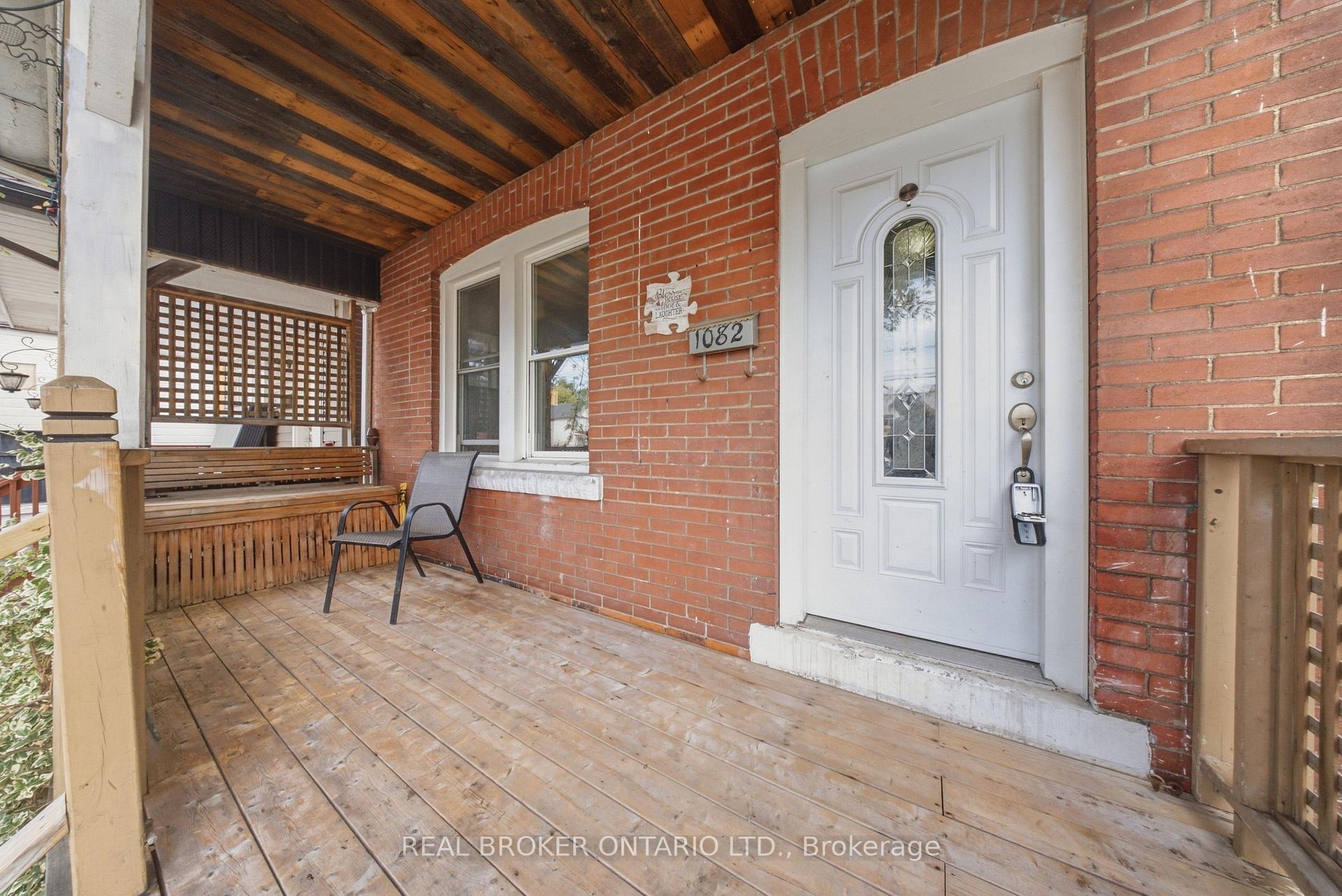 Photo 3 of 1082 Cannon Street E, Hamilton, Crown Point — HOMEH