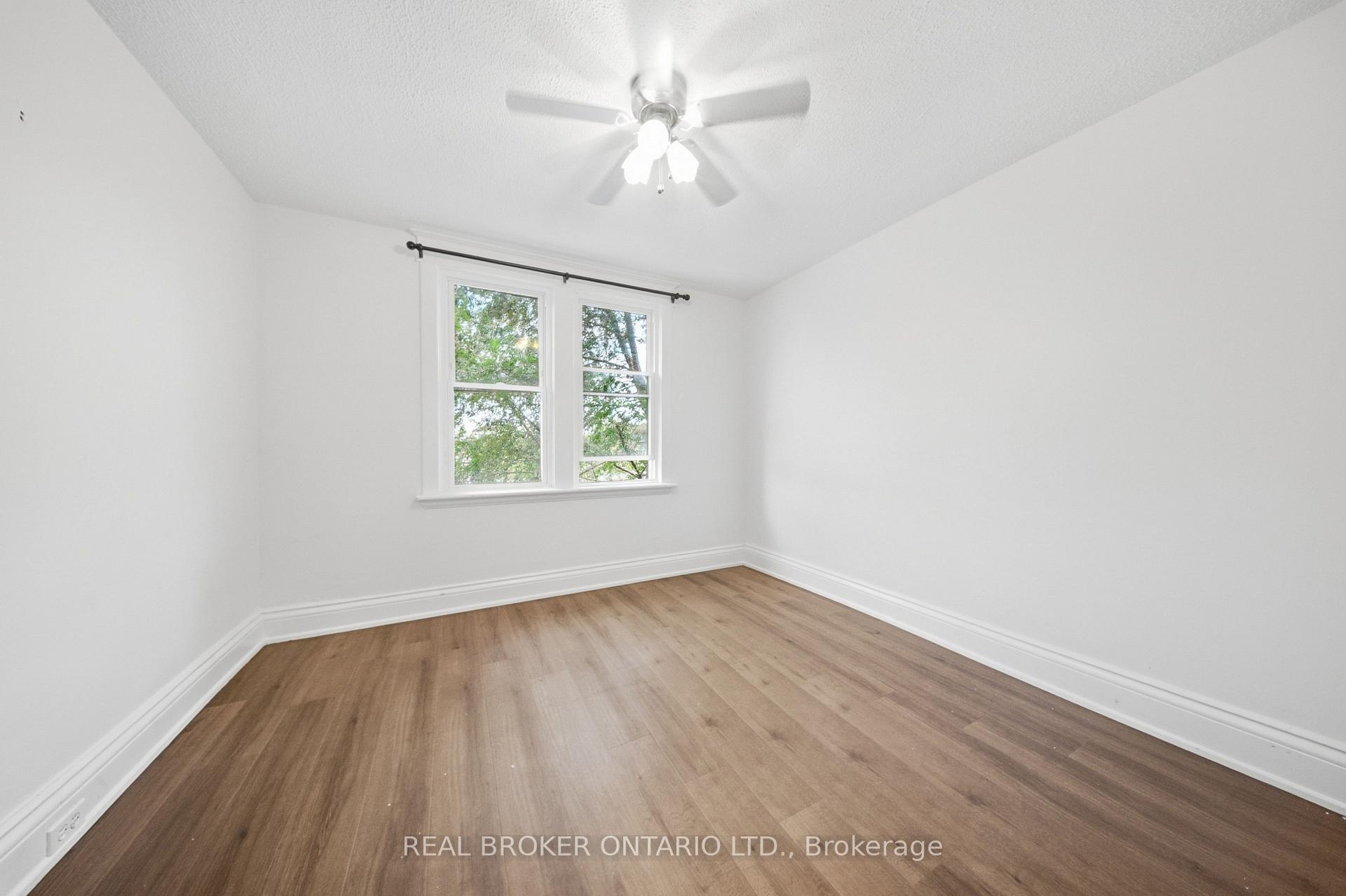 Photo 15 of 1082 Cannon Street E, Hamilton, Crown Point — HOMEH