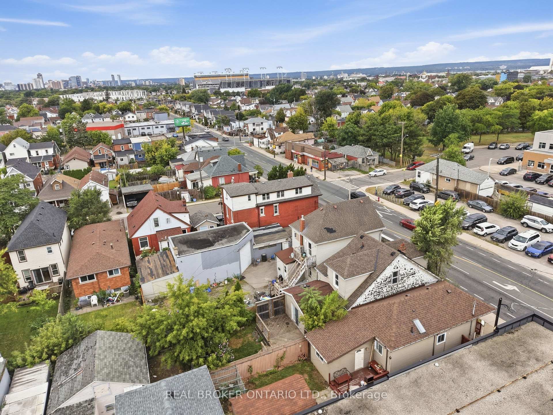 Photo 25 of 1082 Cannon Street E, Hamilton, Crown Point — HOMEH