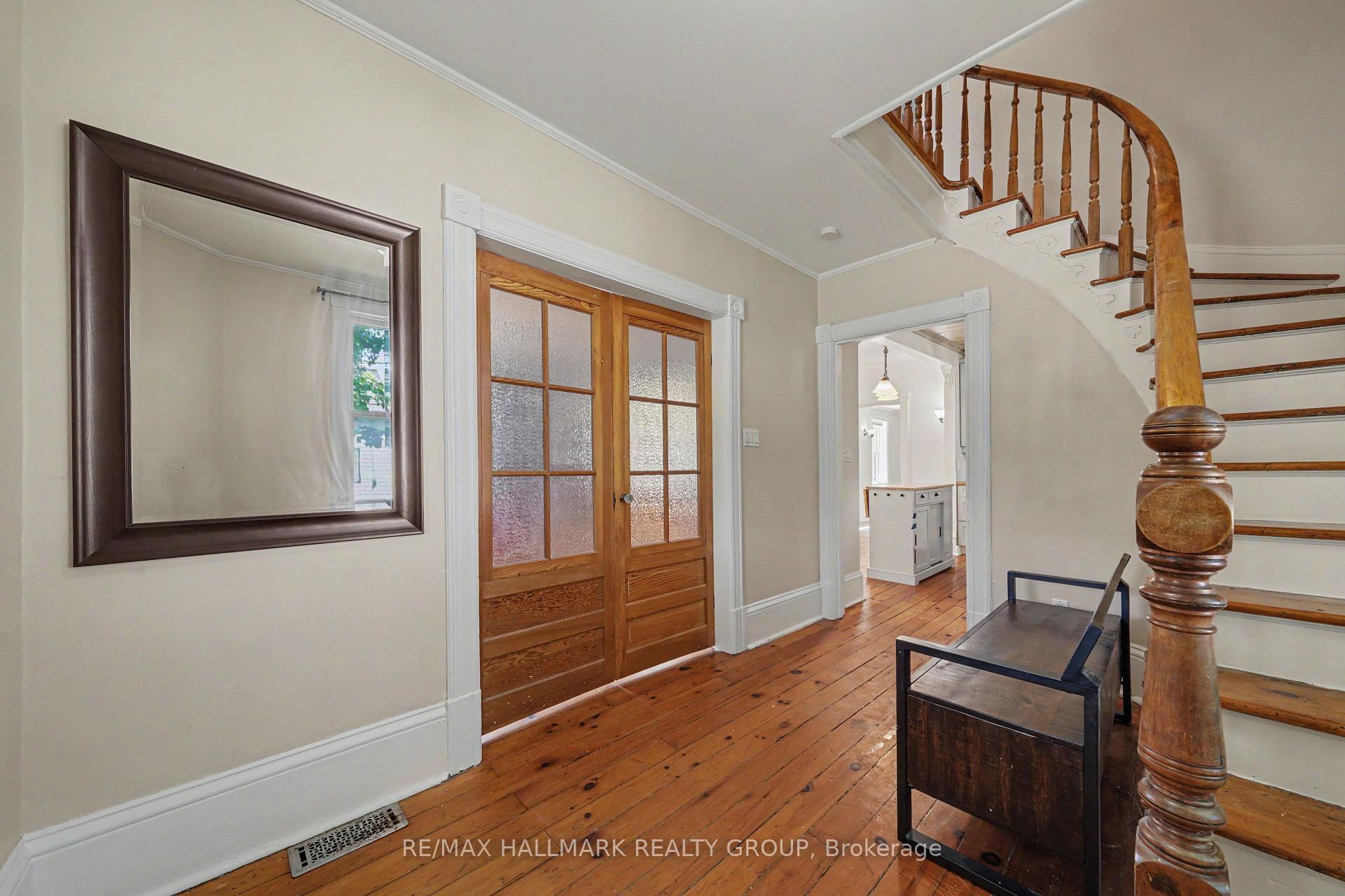 Photo 7 of 98 Drummond Street E, Perth, Perth — HOMEH