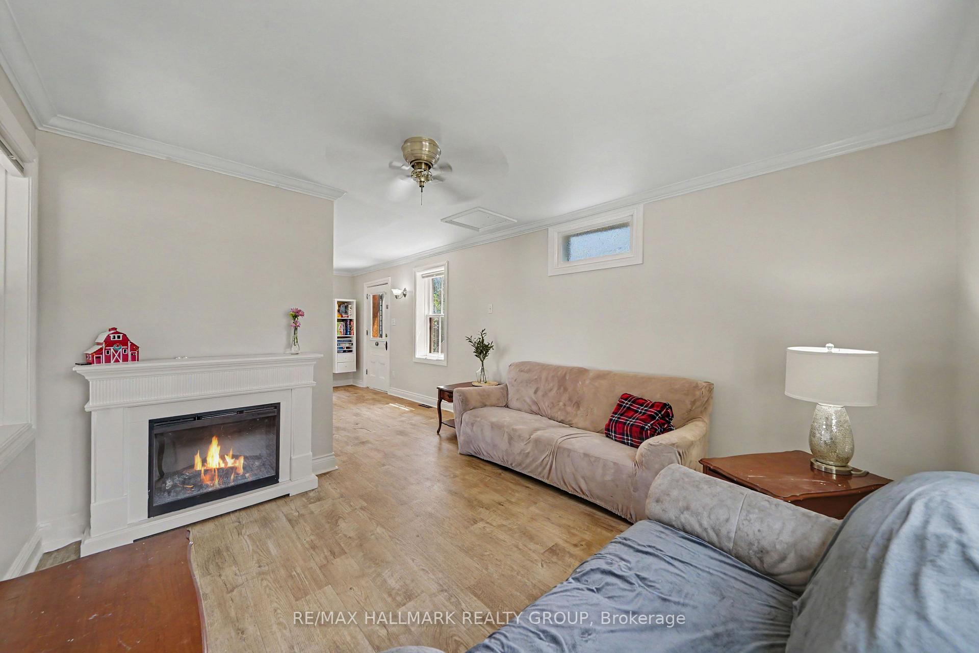 Photo 21 of 98 Drummond Street E, Perth, Perth — HOMEH