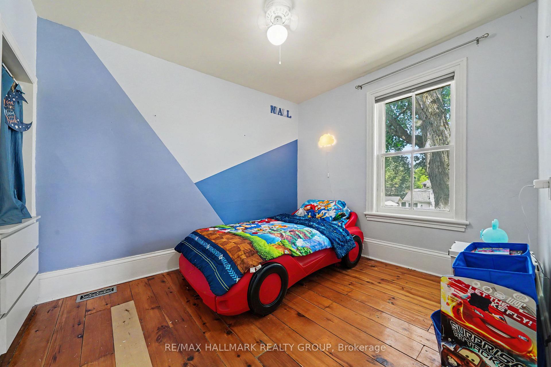 Photo 28 of 98 Drummond Street E, Perth, Perth — HOMEH