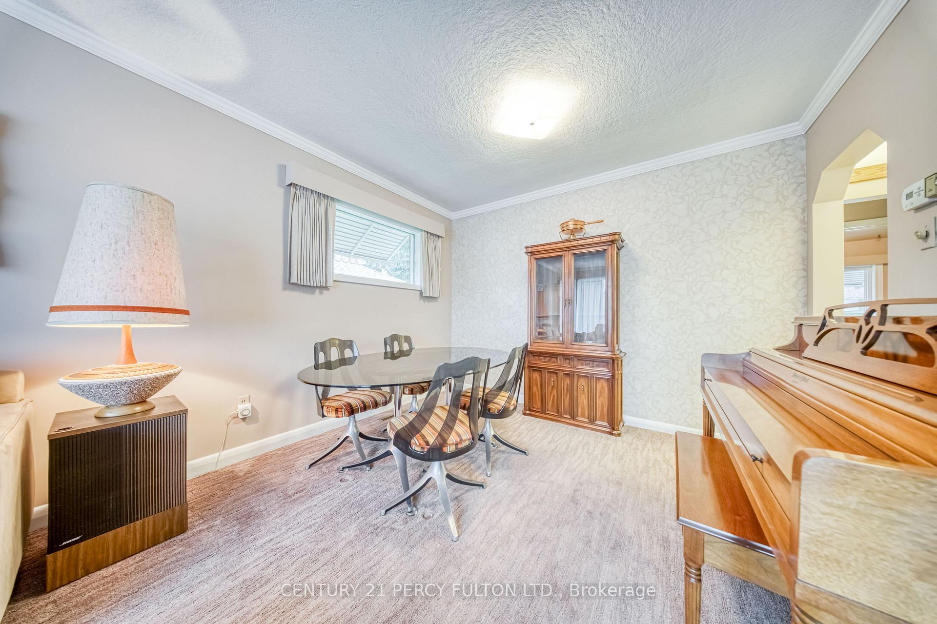 Photo 9 of 13 Graylee Avenue, Scarborough, Eglinton East — HOMEH