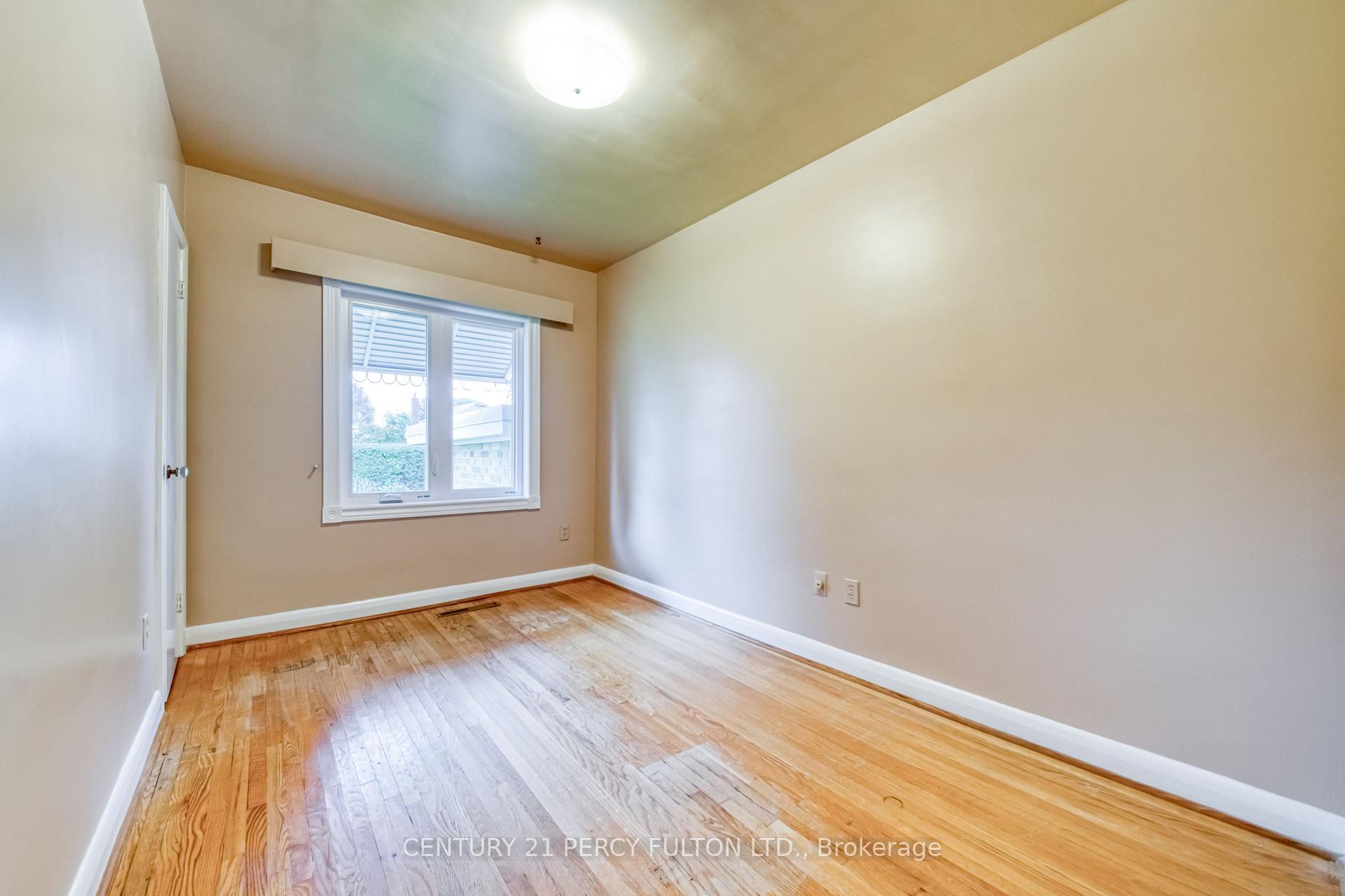 Photo 18 of 13 Graylee Avenue, Scarborough, Eglinton East — HOMEH