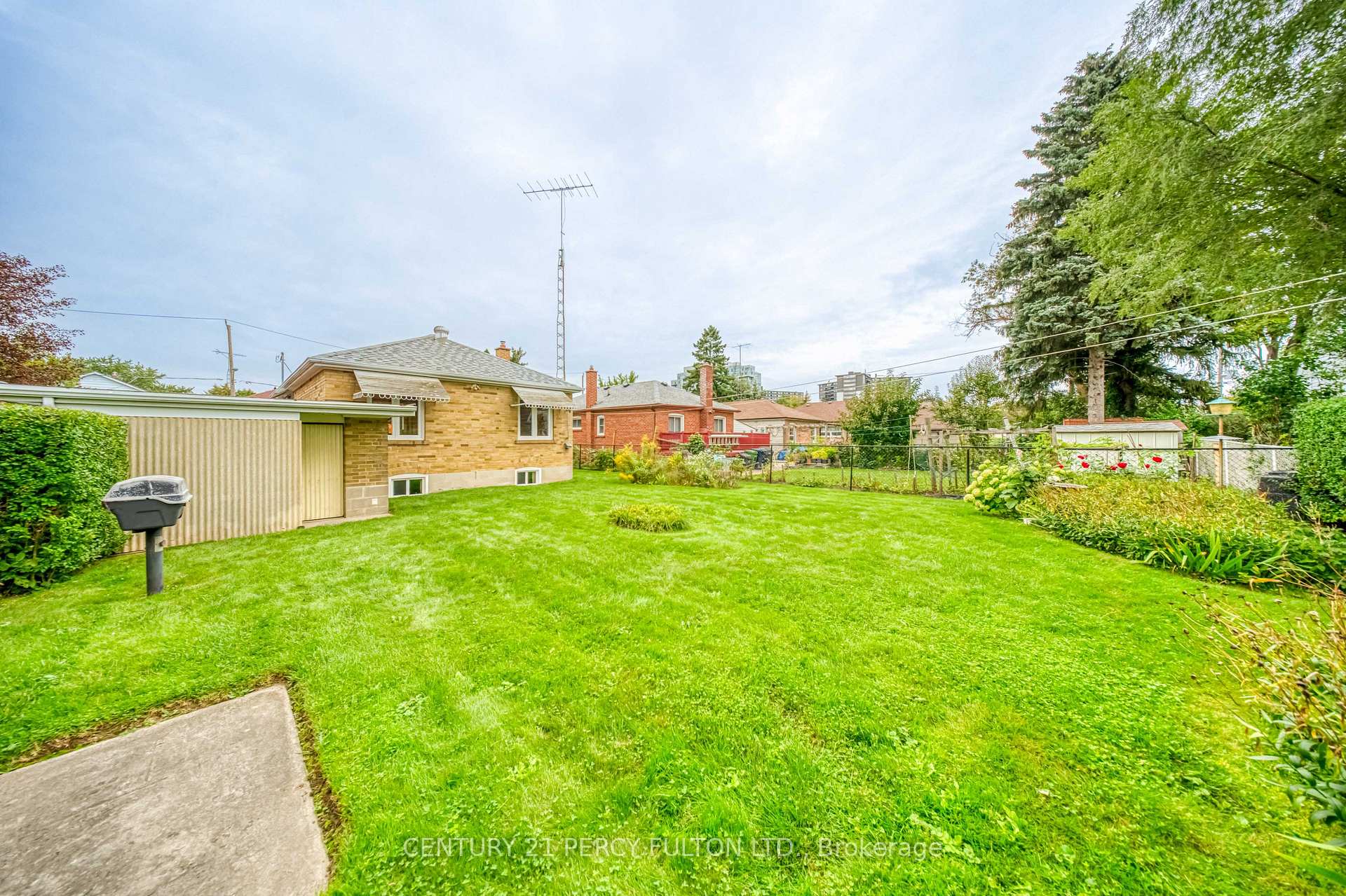 Photo 32 of 13 Graylee Avenue, Scarborough, Eglinton East — HOMEH