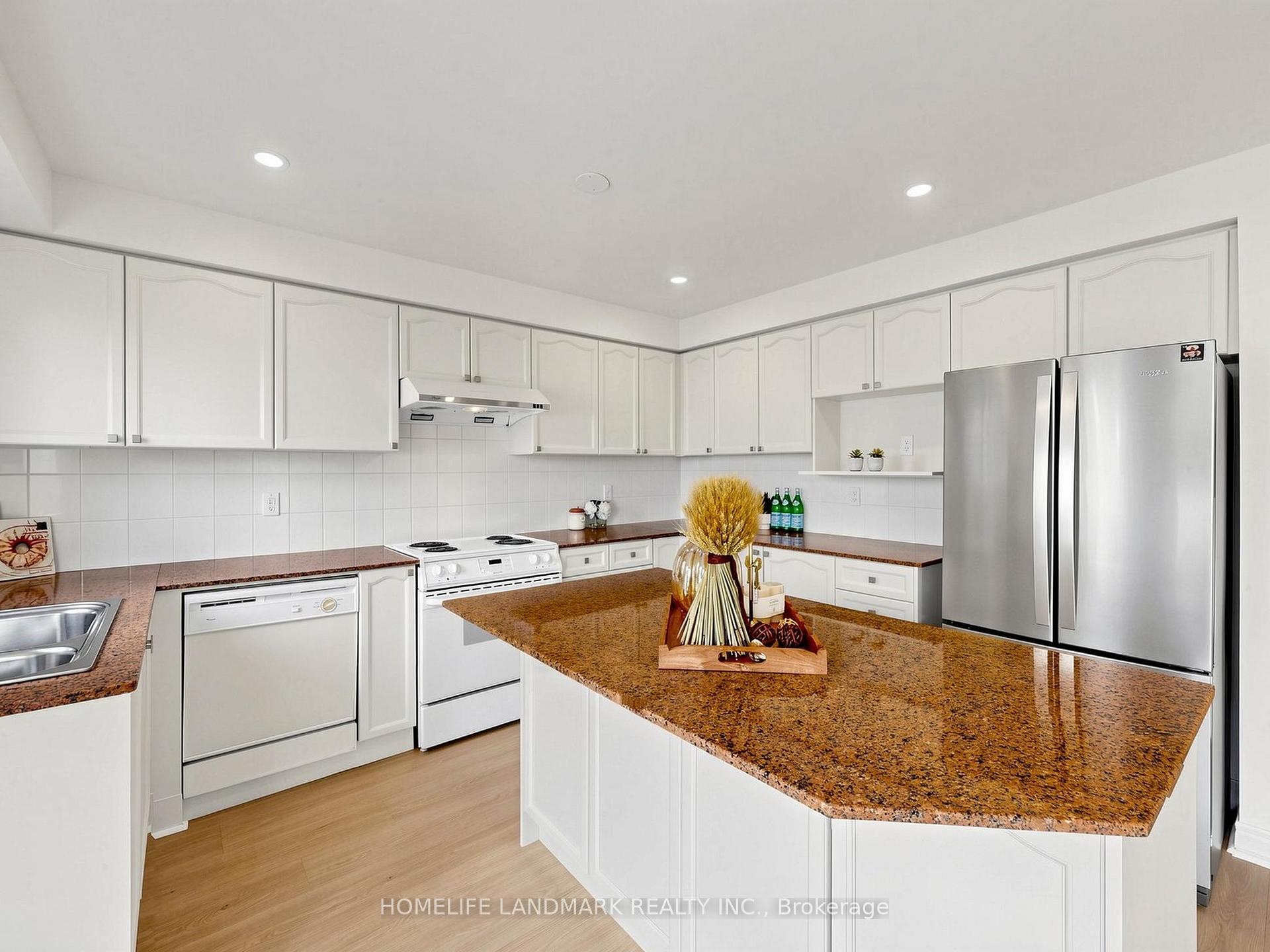 Photo 7 of 2376 Bankside Drive, Mississauga, Central Erin Mills — HOMEH