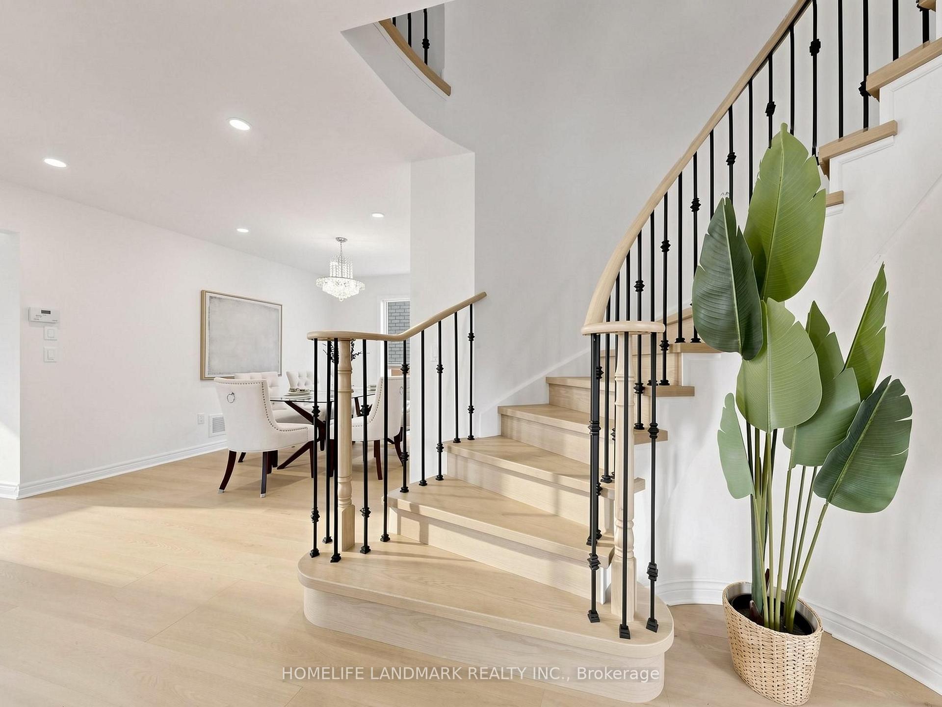 Photo 13 of 2376 Bankside Drive, Mississauga, Central Erin Mills — HOMEH