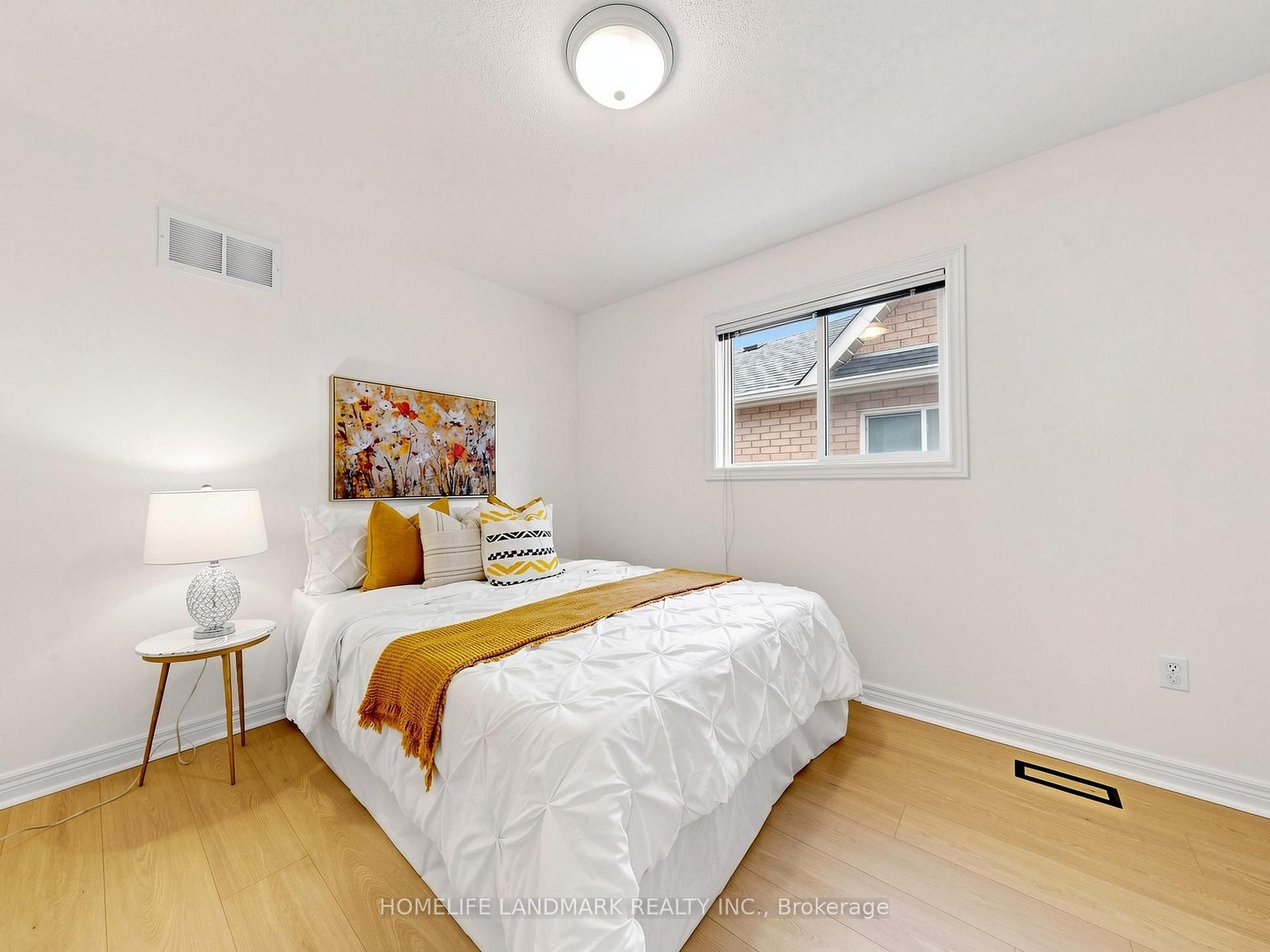 Photo 16 of 2376 Bankside Drive, Mississauga, Central Erin Mills — HOMEH