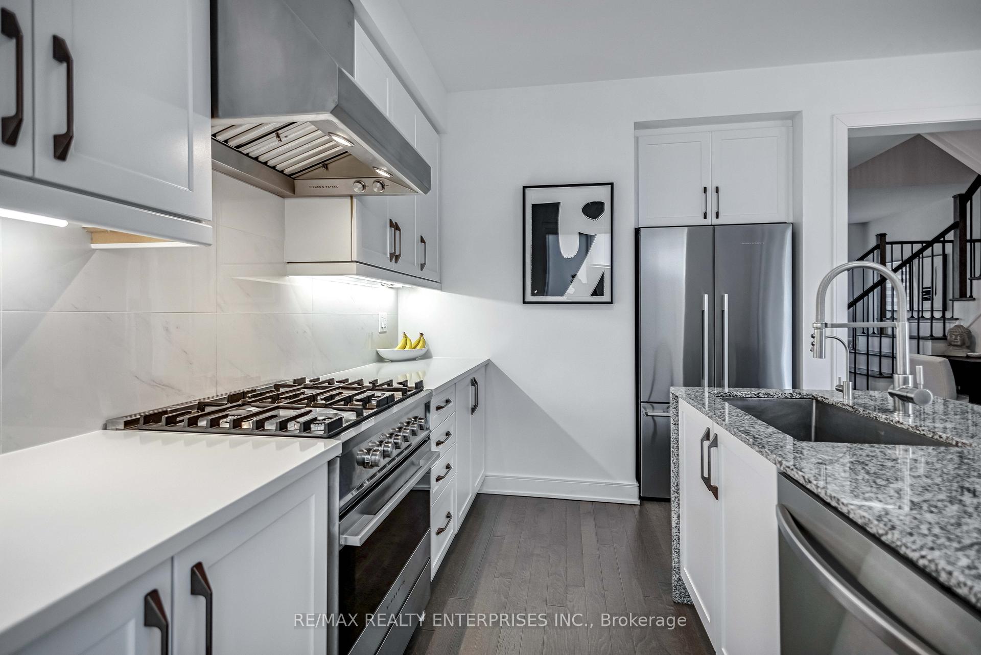 Photo 2 of 2497 Littlefield Crescent, Oakville, Glen Abbey — HOMEH
