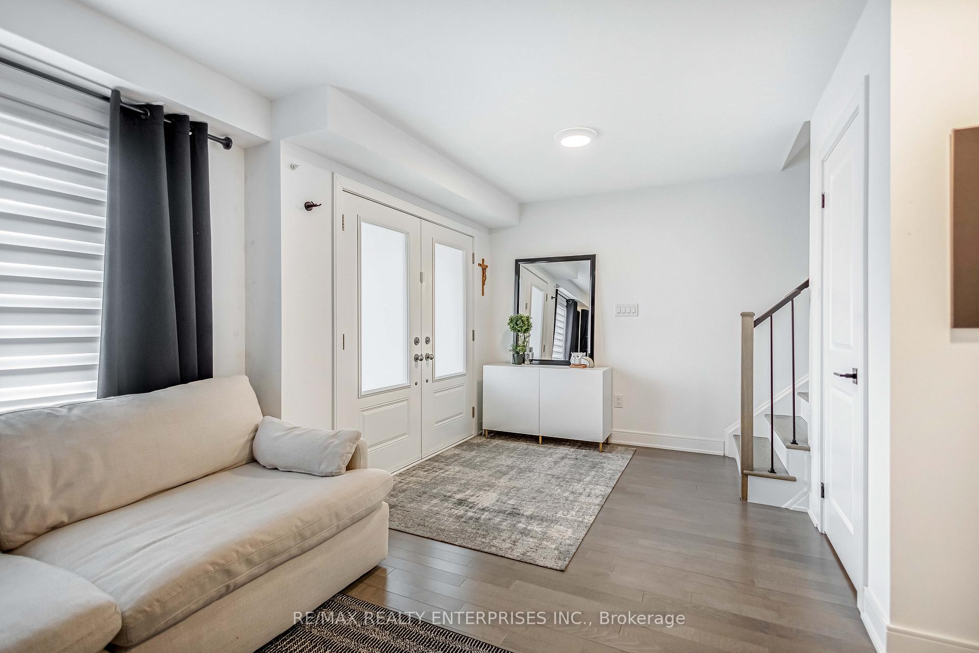 Photo 3 of 2497 Littlefield Crescent, Oakville, Glen Abbey — HOMEH