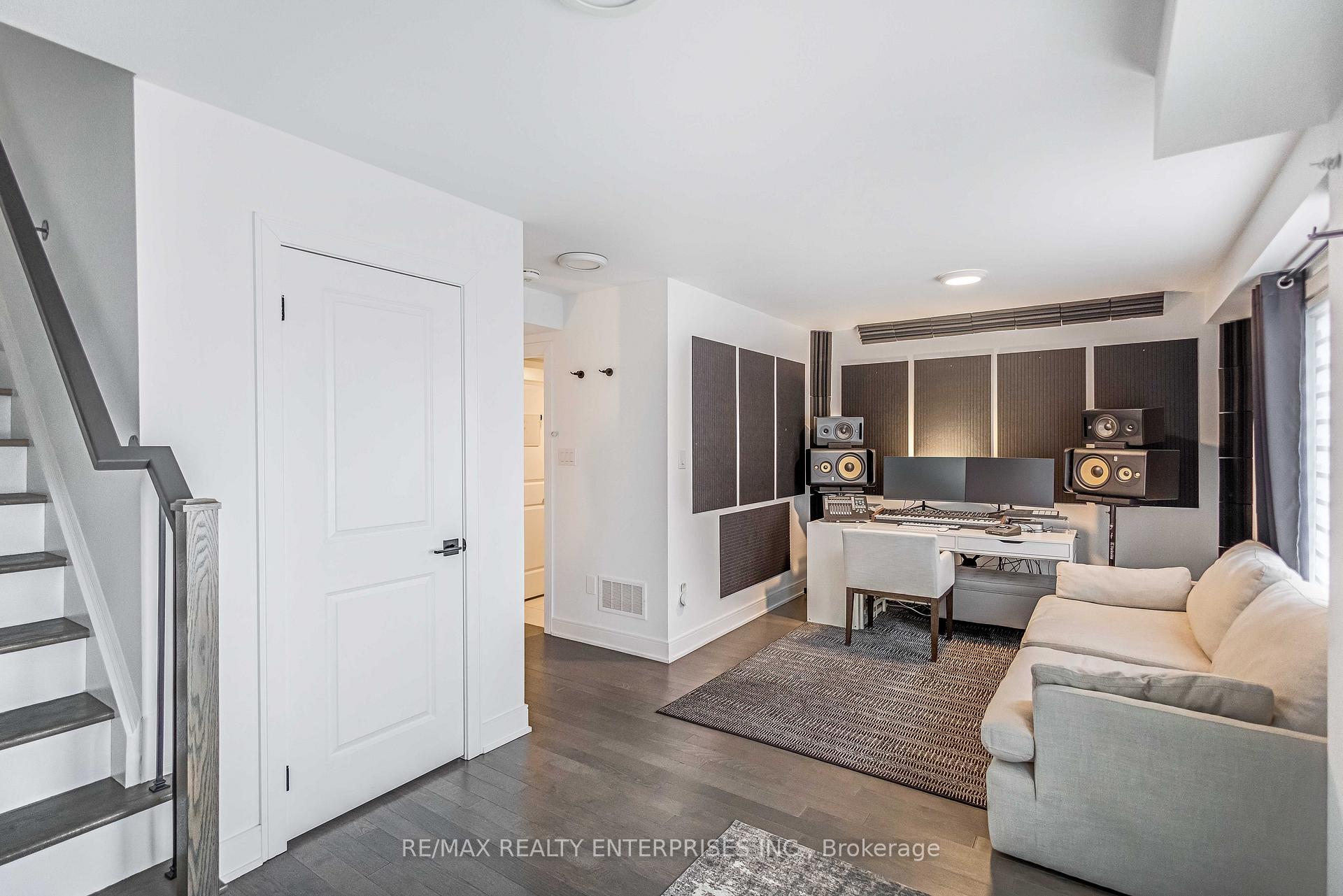 Photo 4 of 2497 Littlefield Crescent, Oakville, Glen Abbey — HOMEH
