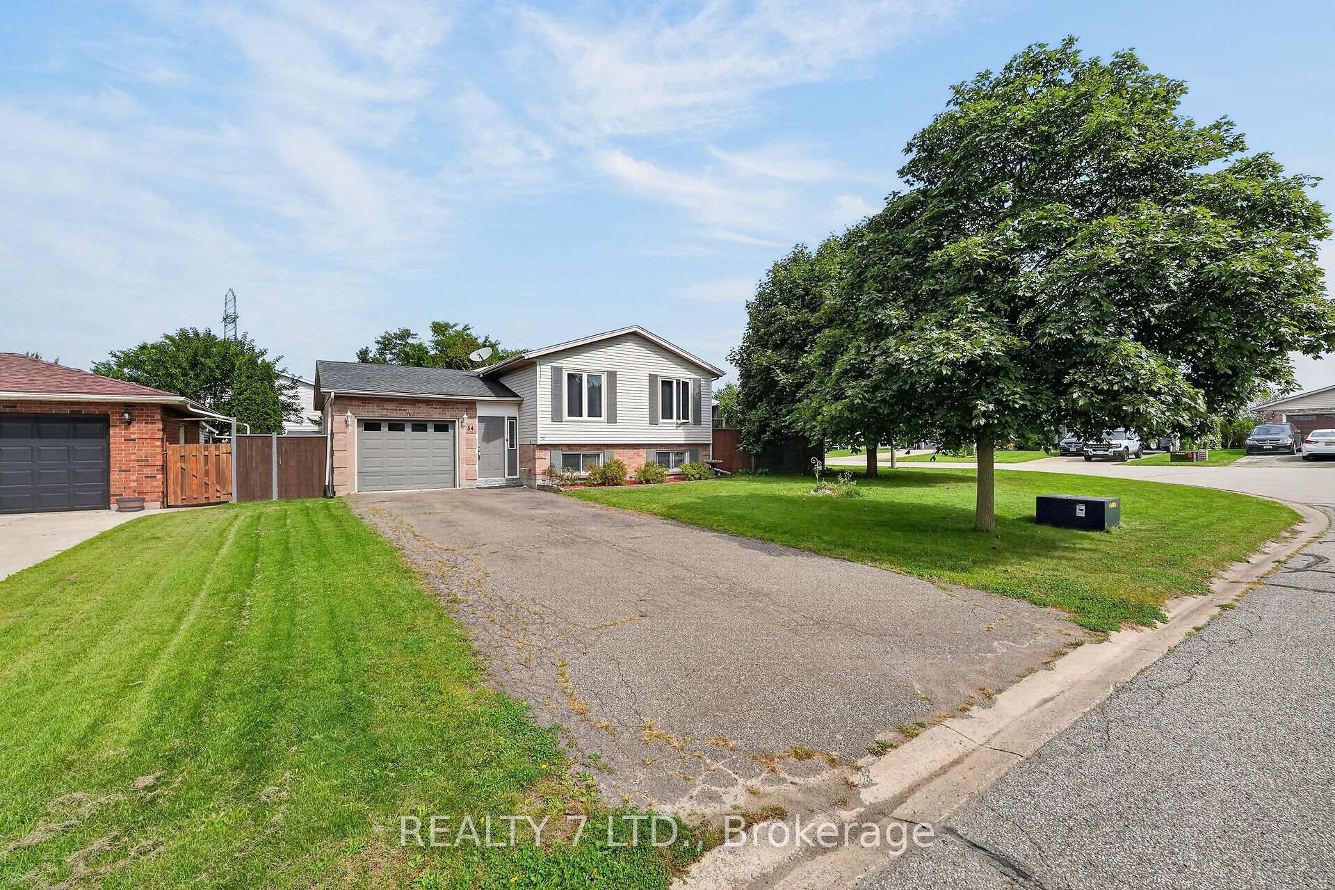 Photo 2 of 54 Cowan Drive, Thorold, Allanburg/Thorold South — HOMEH