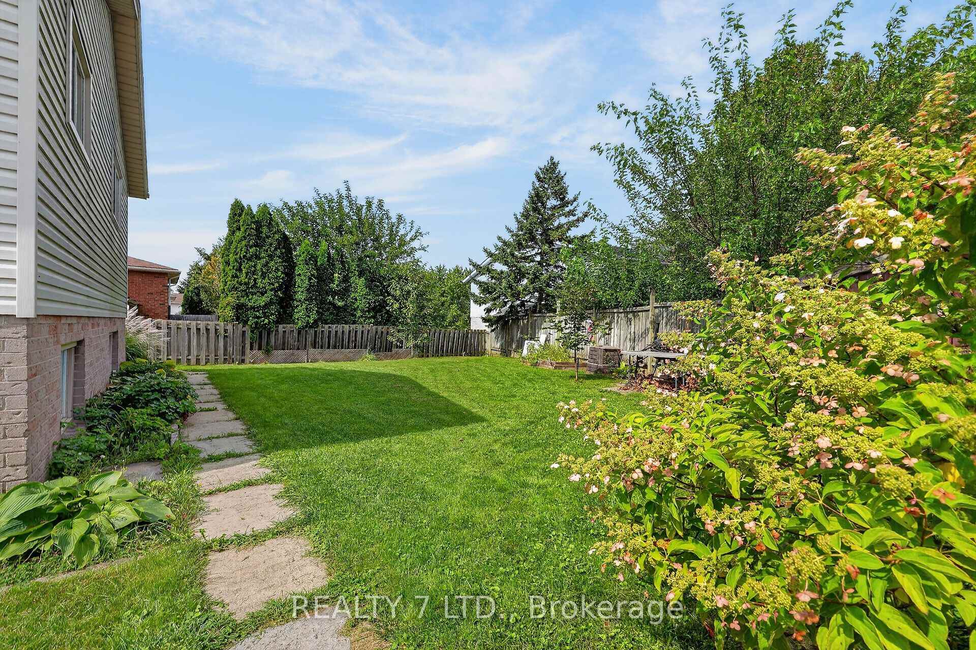 Photo 38 of 54 Cowan Drive, Thorold, Allanburg/Thorold South — HOMEH