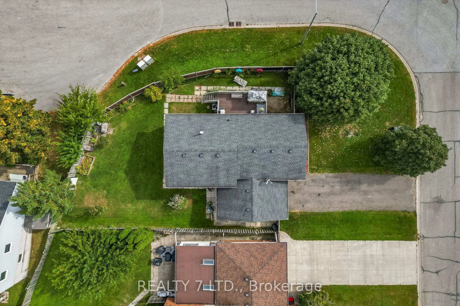 Photo 4 of 54 Cowan Drive, Thorold, Allanburg/Thorold South — HOMEH