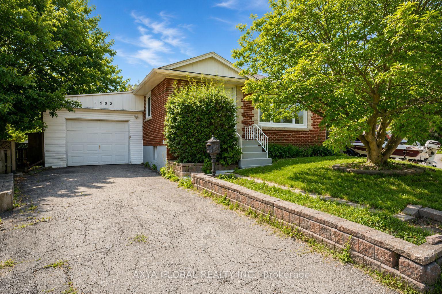 Photo of 1202 Sun Valley Court W