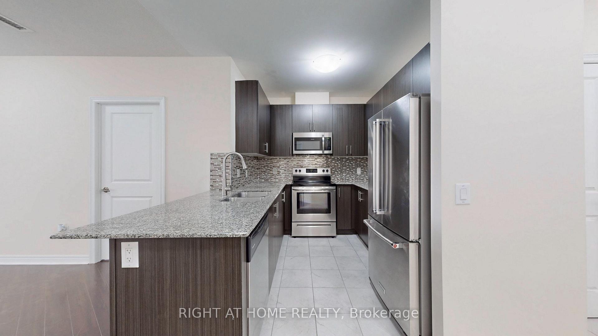 Photo 4 of Unit 615, 7325 Markham Road, Markham, Cedarwood — HOMEH
